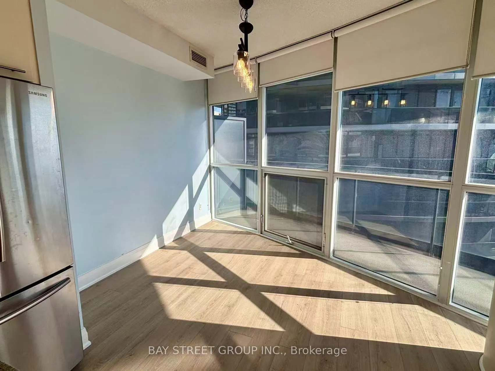 21 Carlton Street #2107