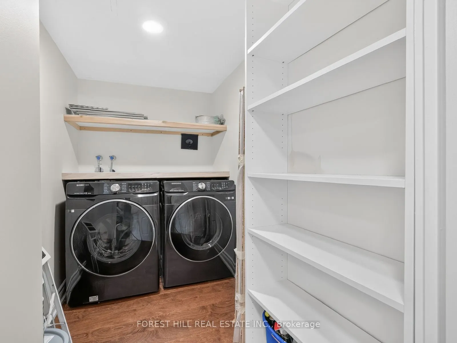 1101 Steeles Avenue W #907
