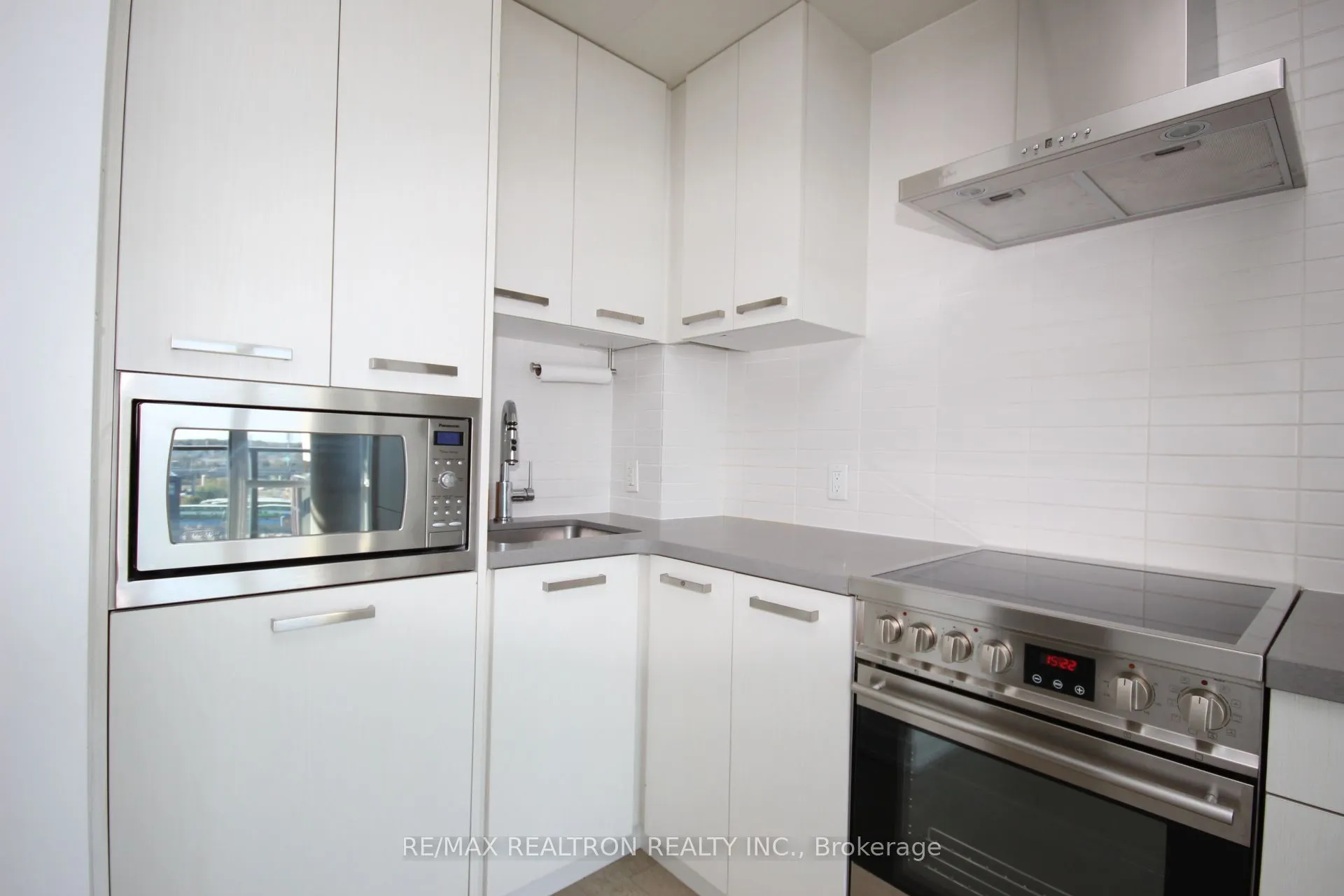 455 Front Street E #N1008