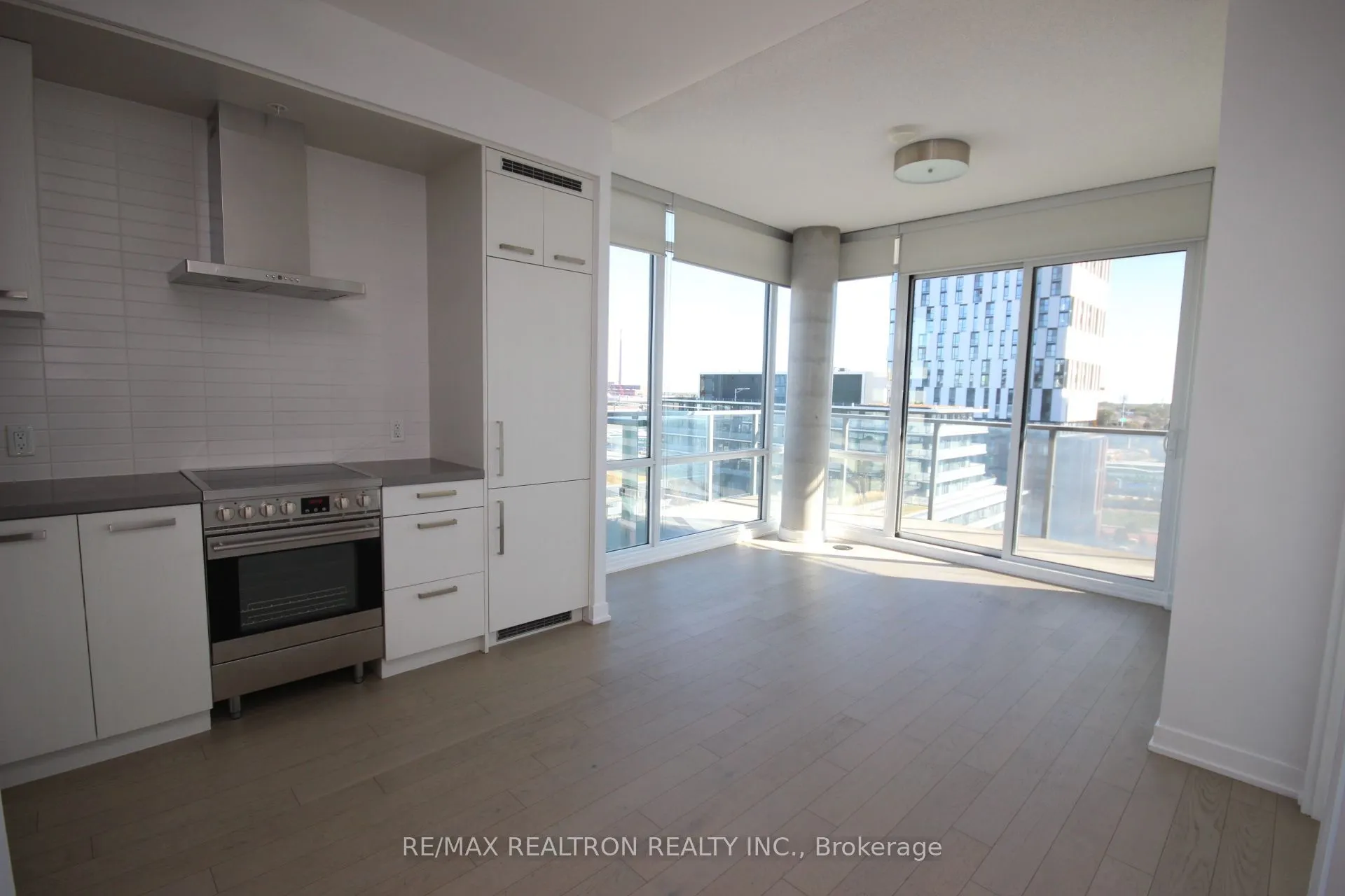 455 Front Street E #N1008