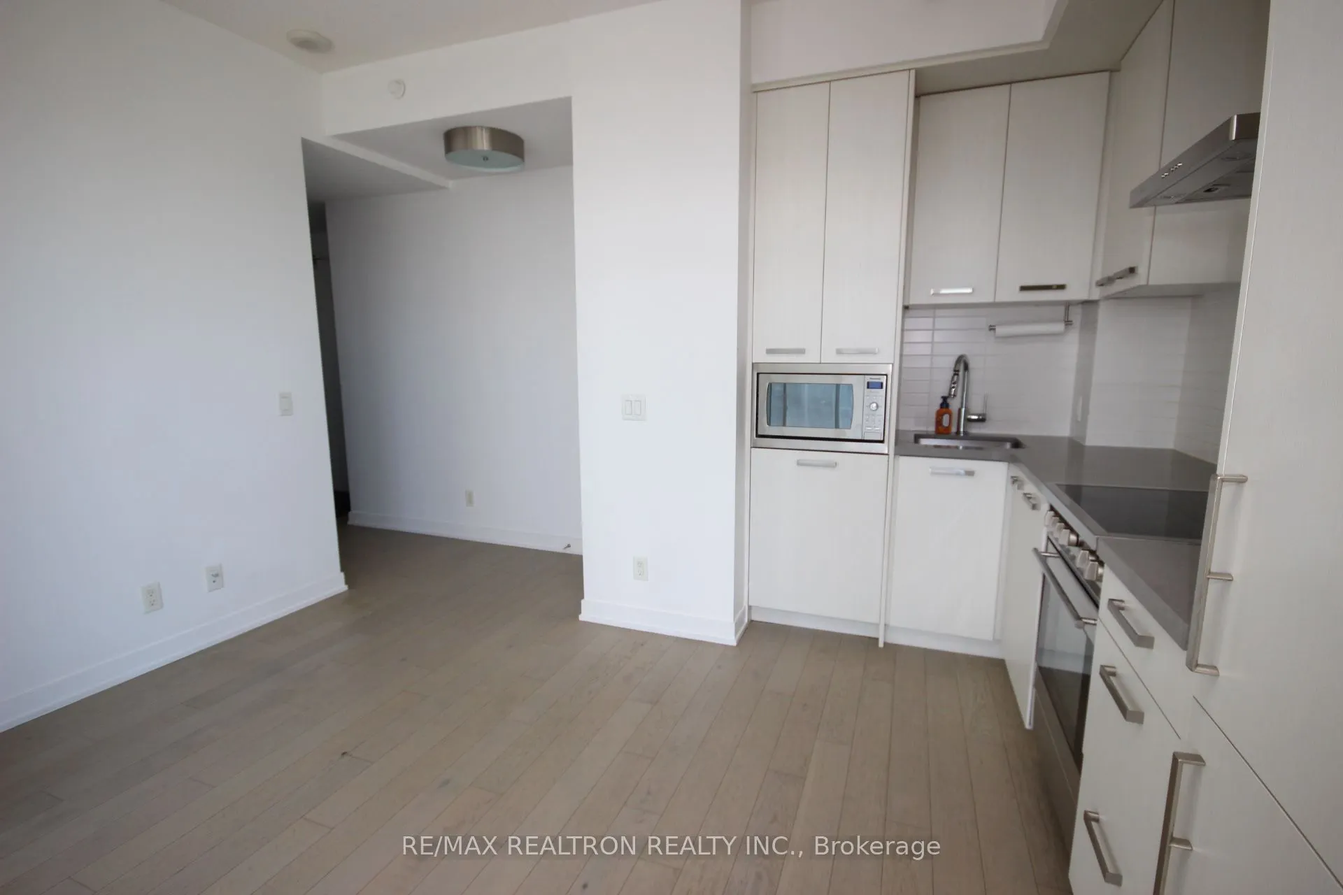 455 Front Street E #N1008