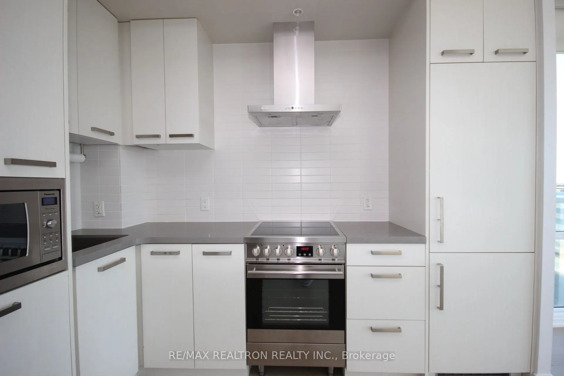 455 Front Street E #N1008