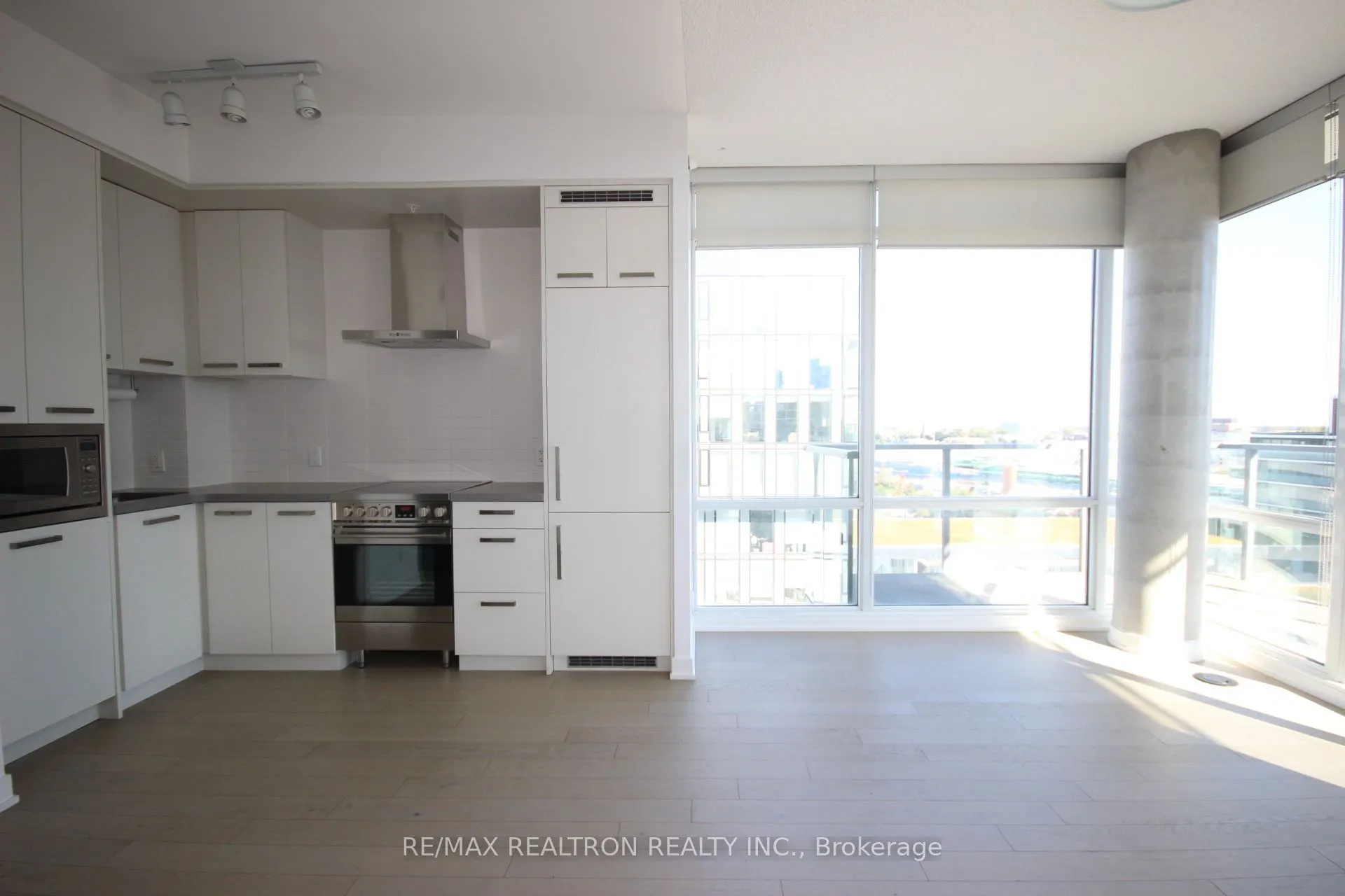 455 Front Street E #N1008