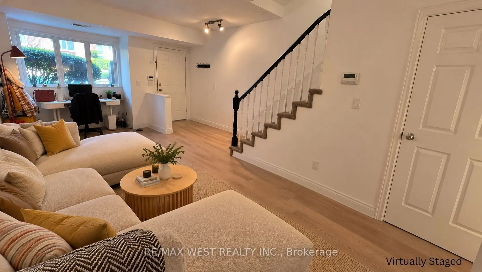 208 Niagara Street #99