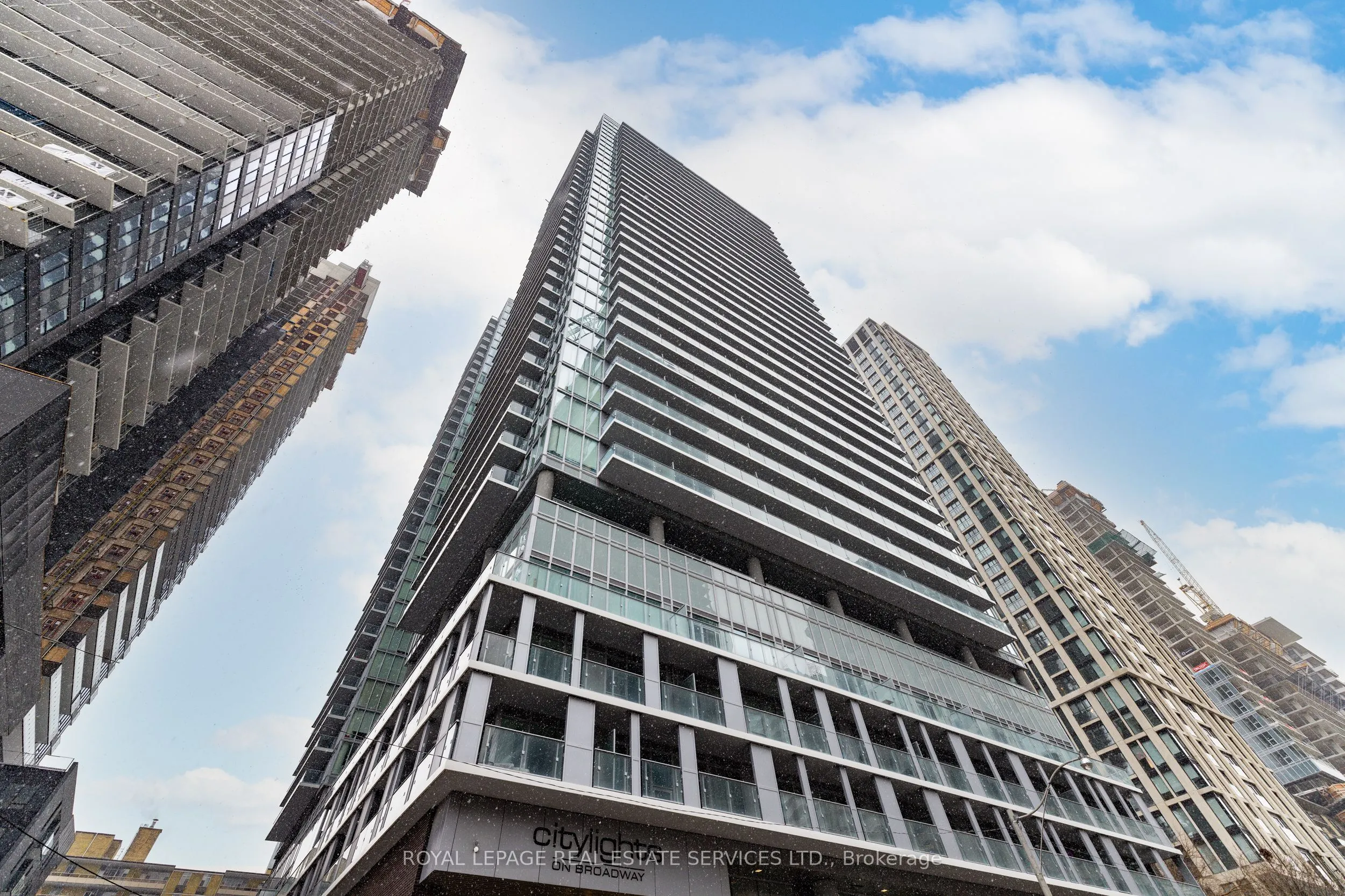 99 Broadway Avenue N #2009