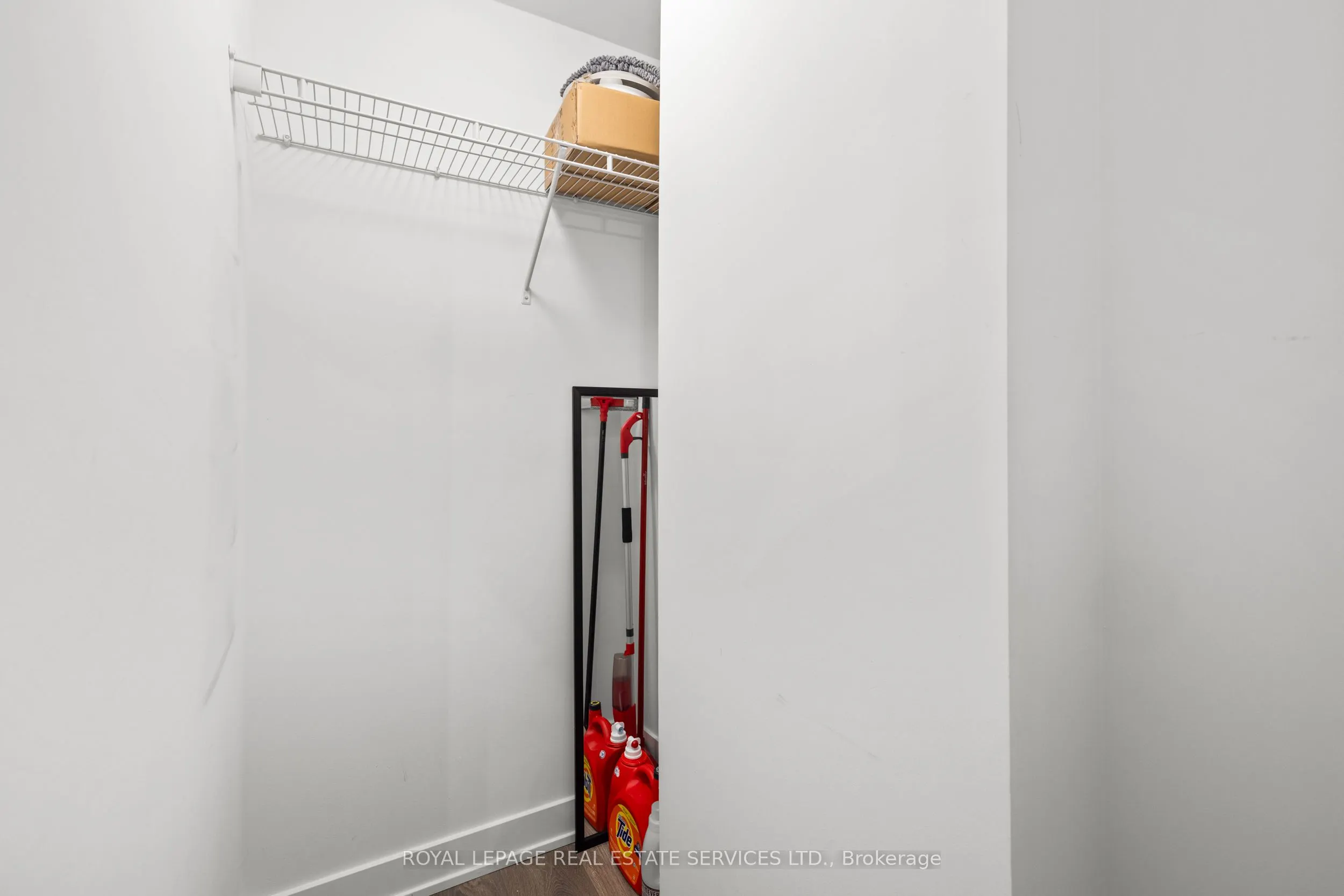 99 Broadway Avenue N #2009