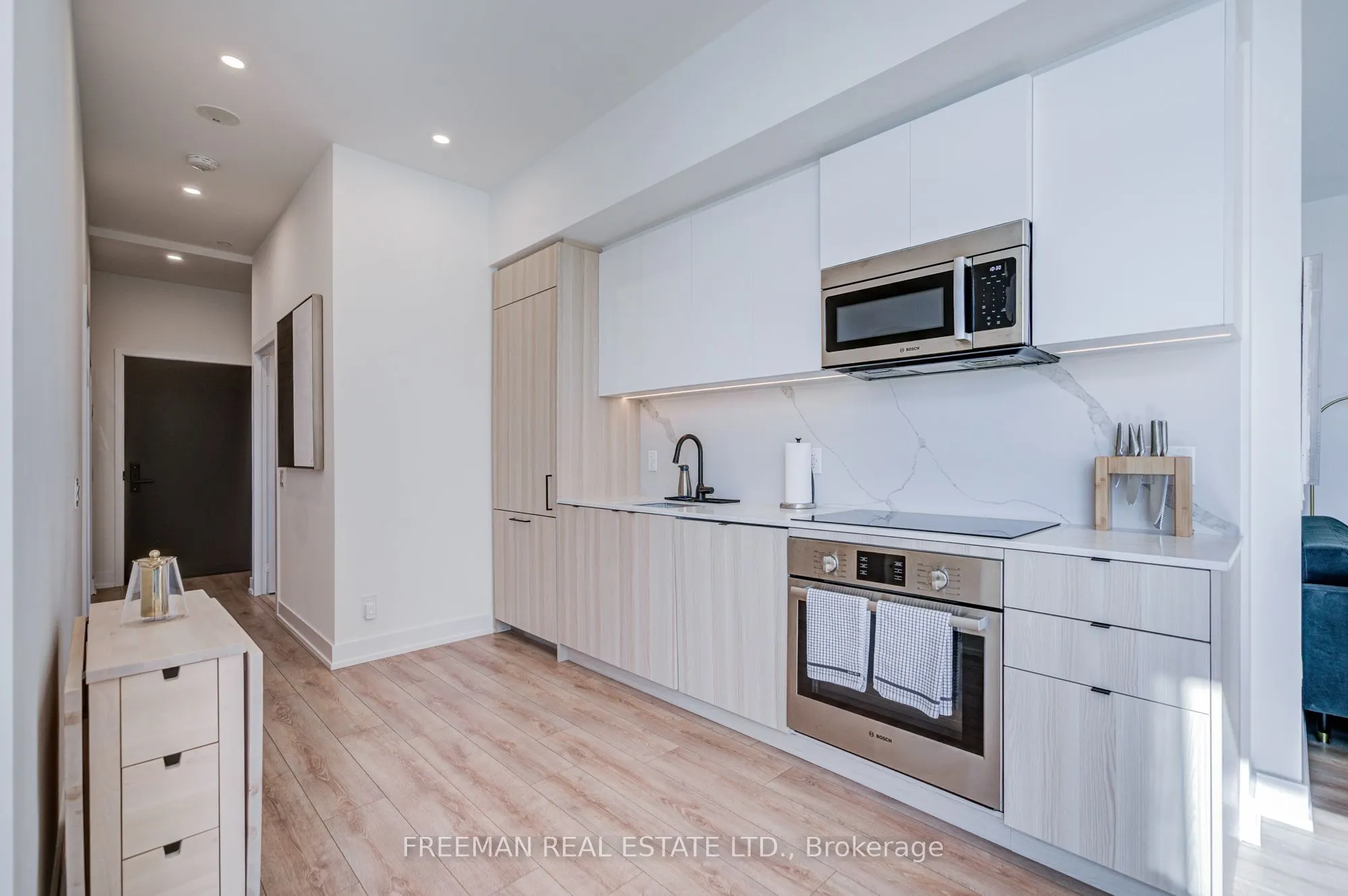 500 Dupont Street #PH01