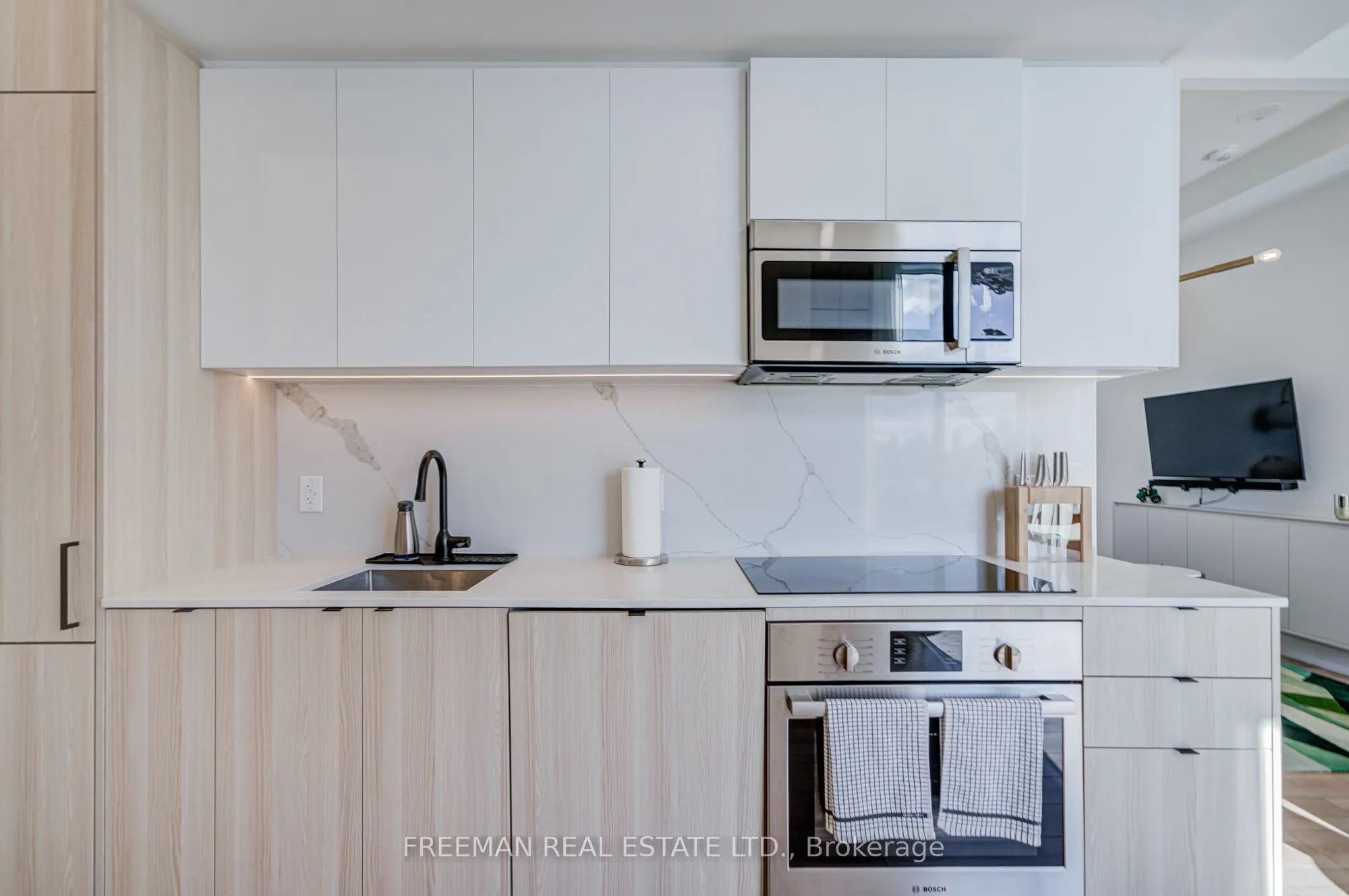 500 Dupont Street #PH01
