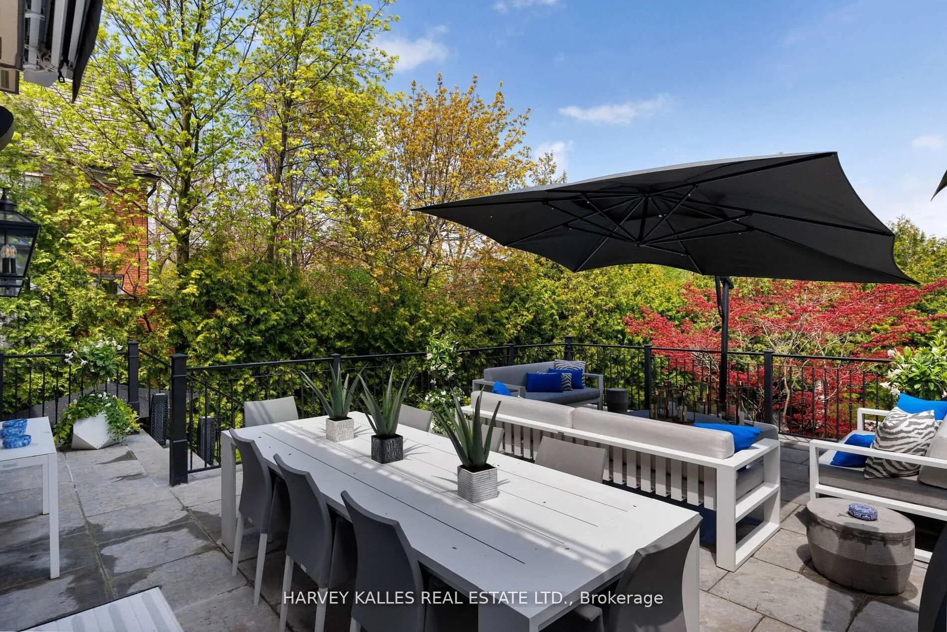 215 Dunvegan Road