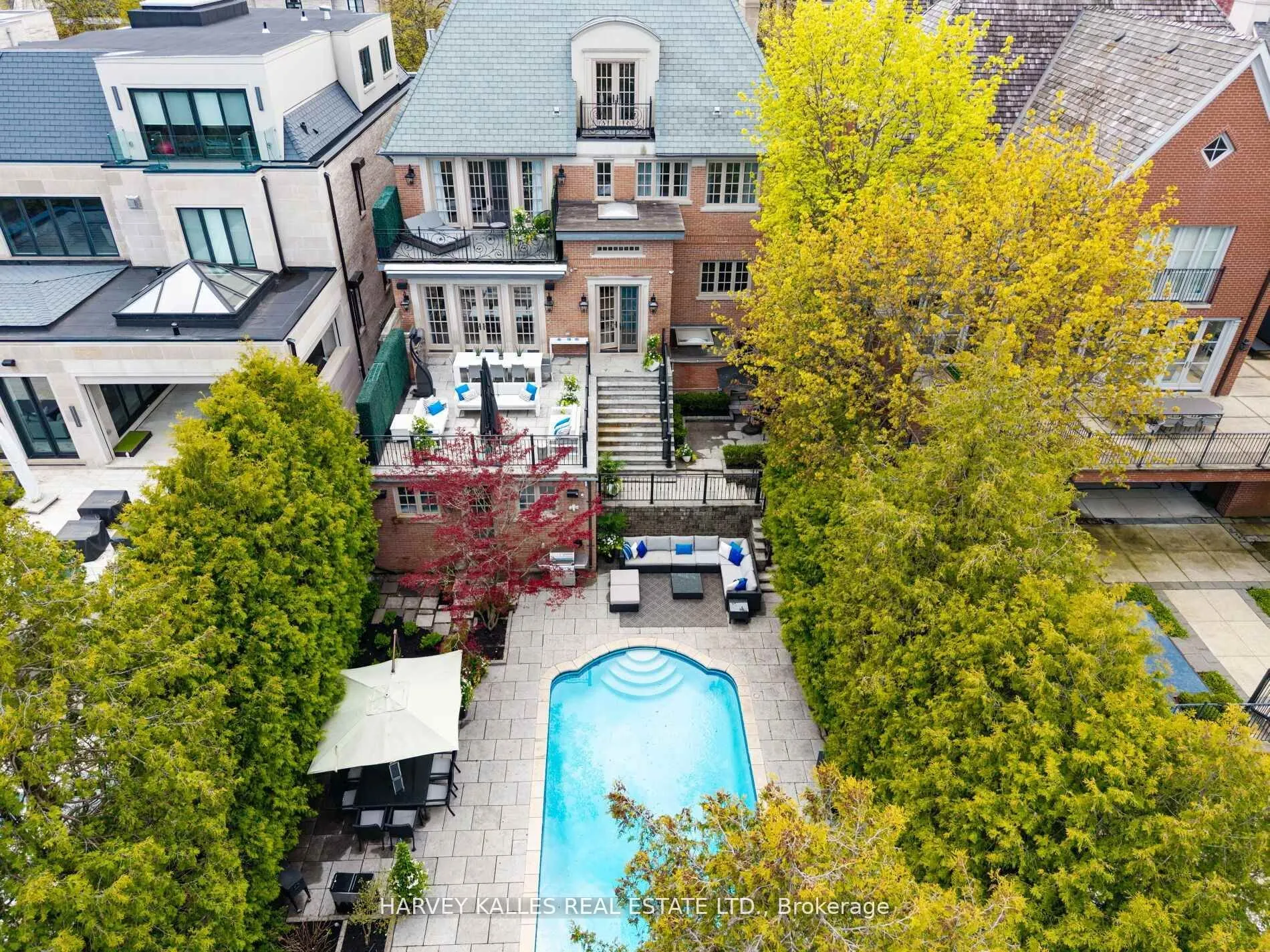 215 Dunvegan Road