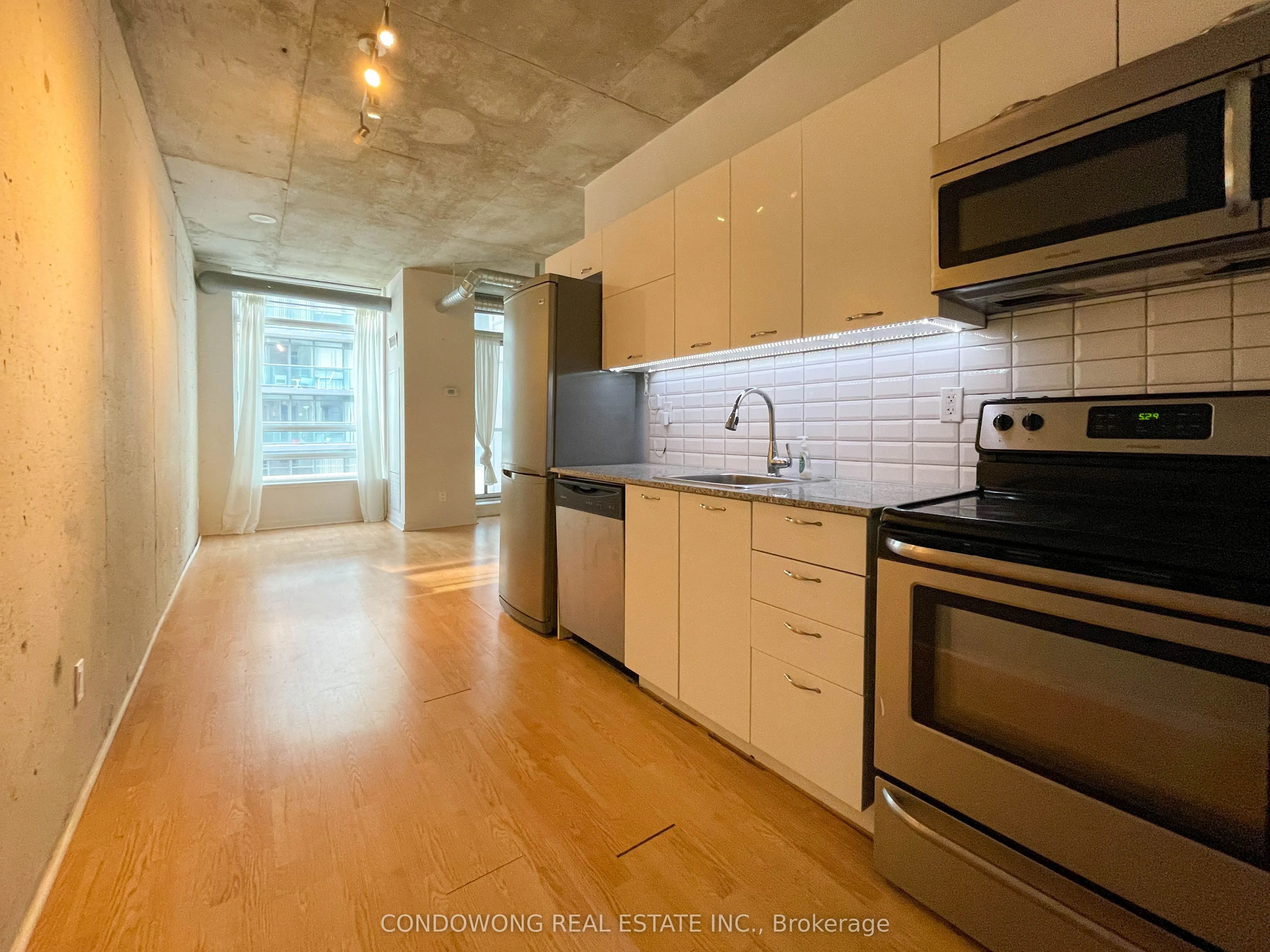 150 Sudbury Street #906