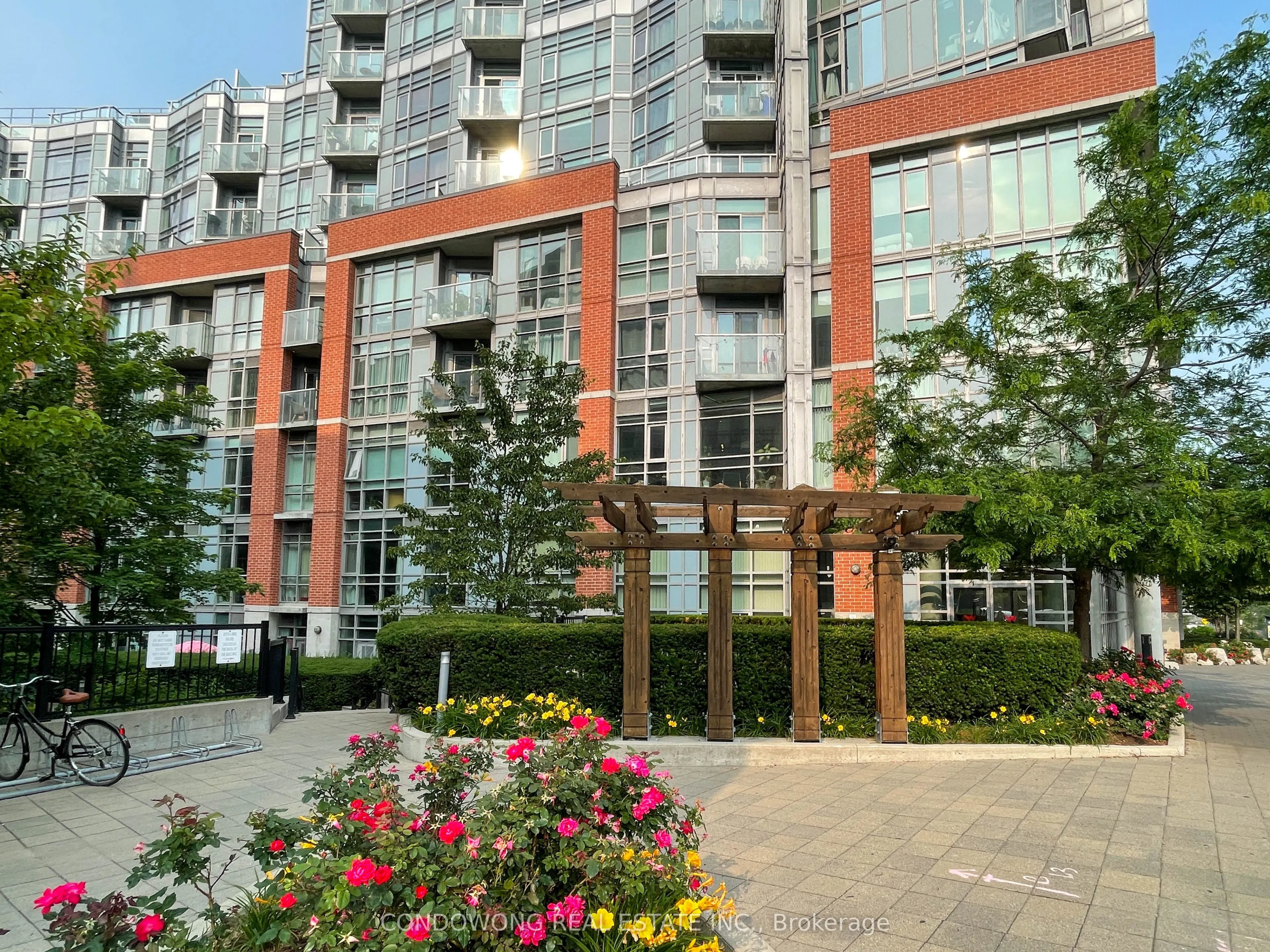 150 Sudbury Street #906