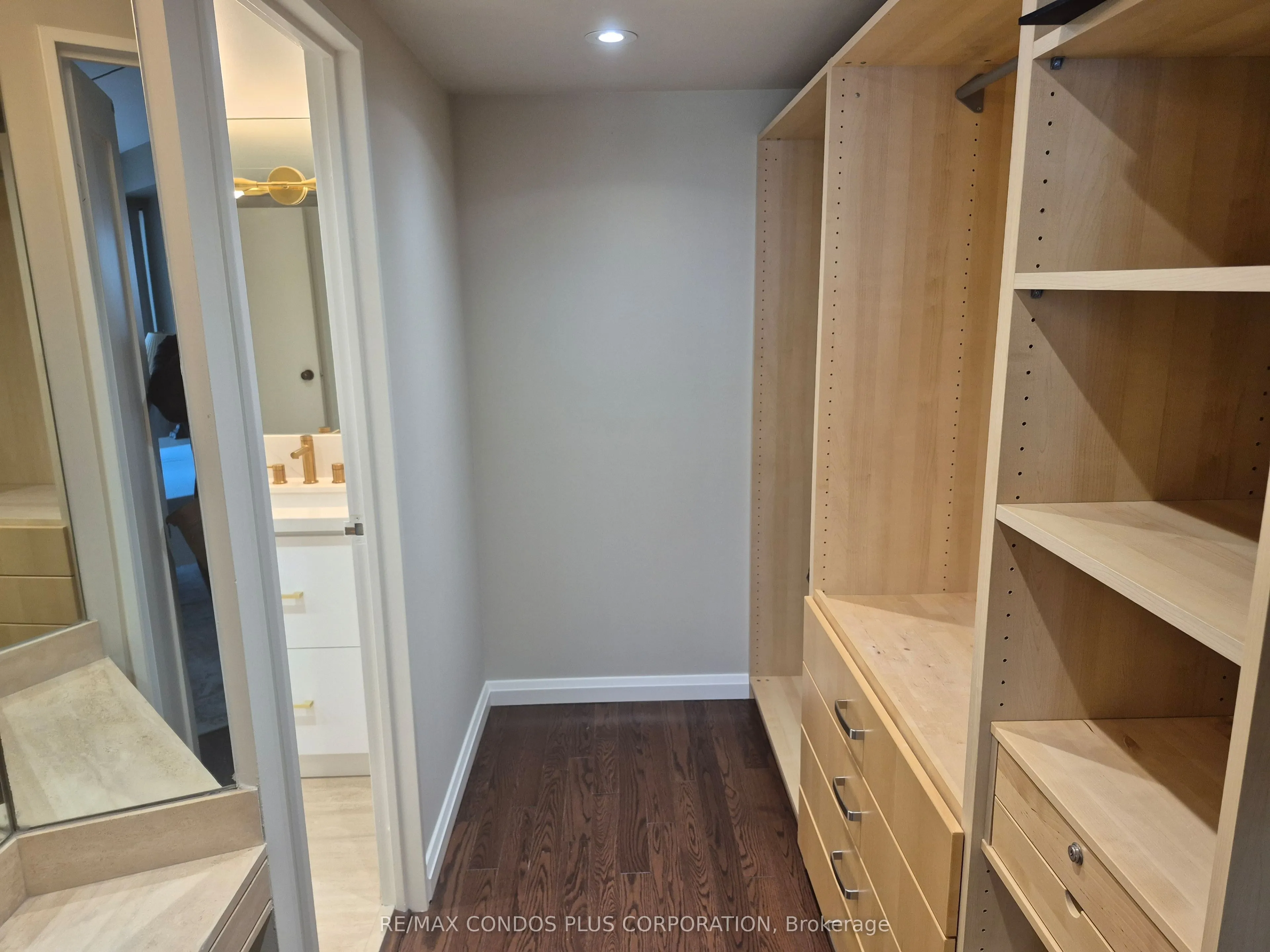 65 Harbour Square #2302