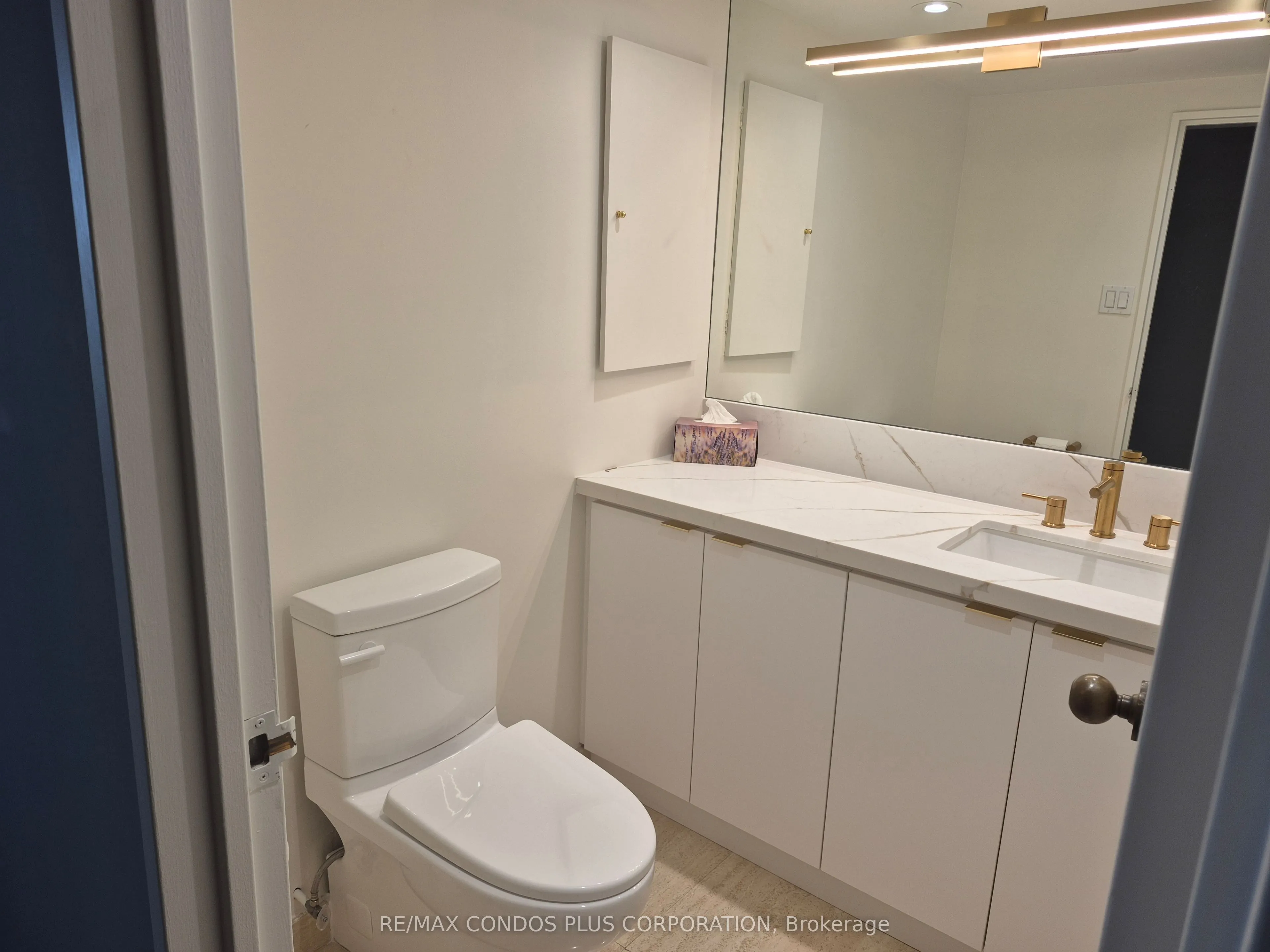 65 Harbour Square #2302