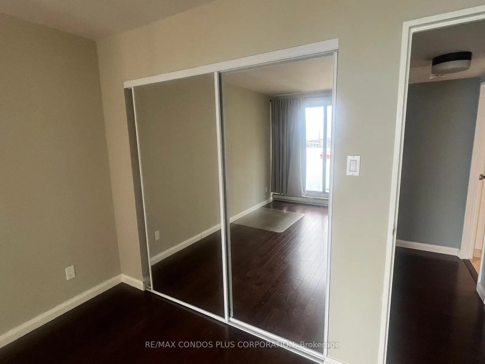 65 Harbour Square #2302