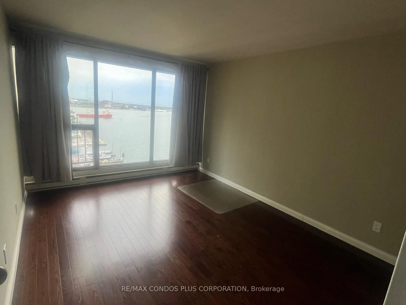 65 Harbour Square #2302