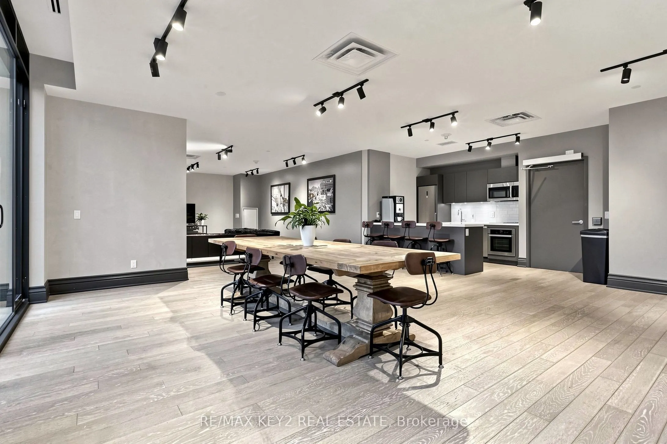 608 Richmond Street W #615