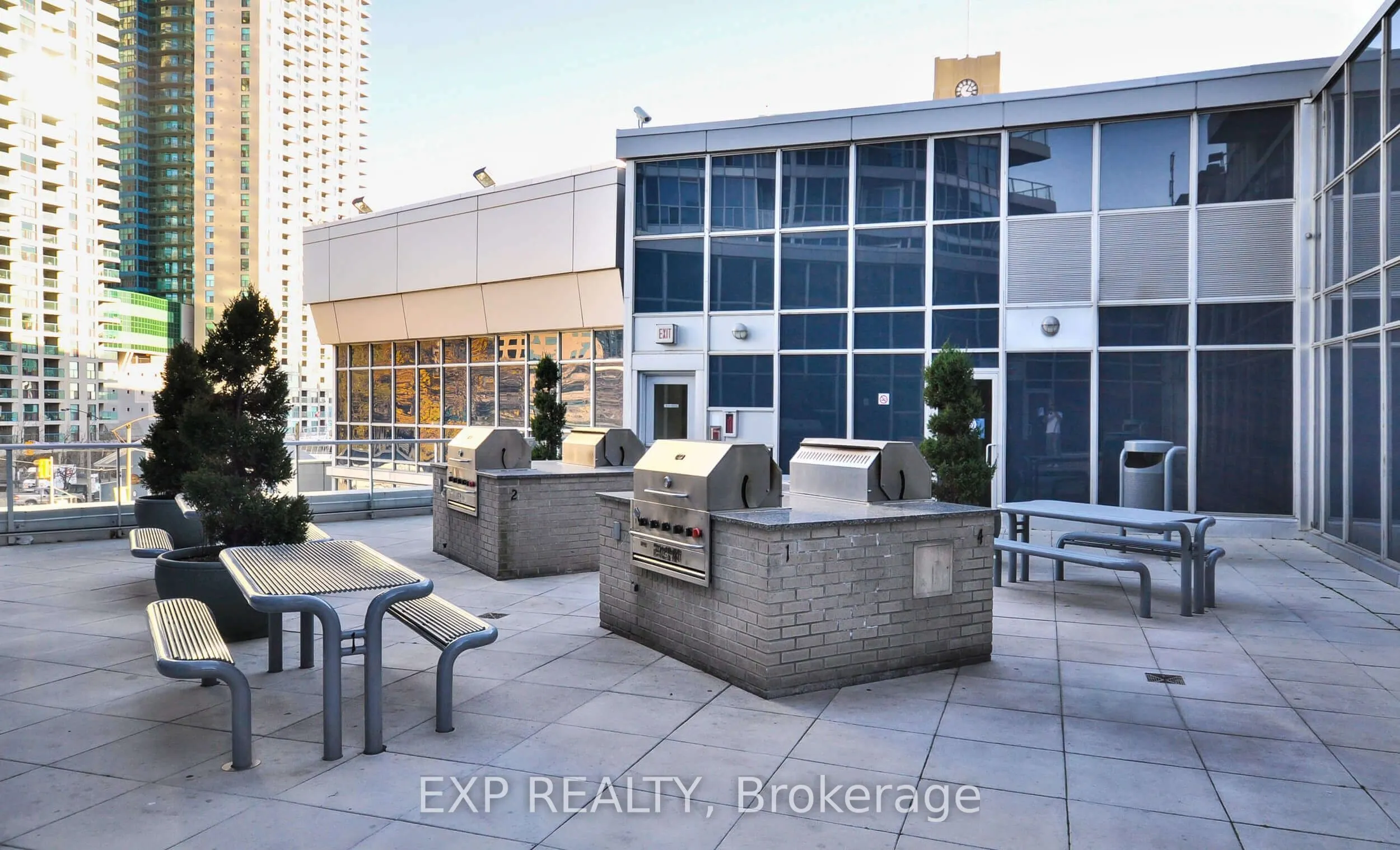 208 Queens Quay W #1213