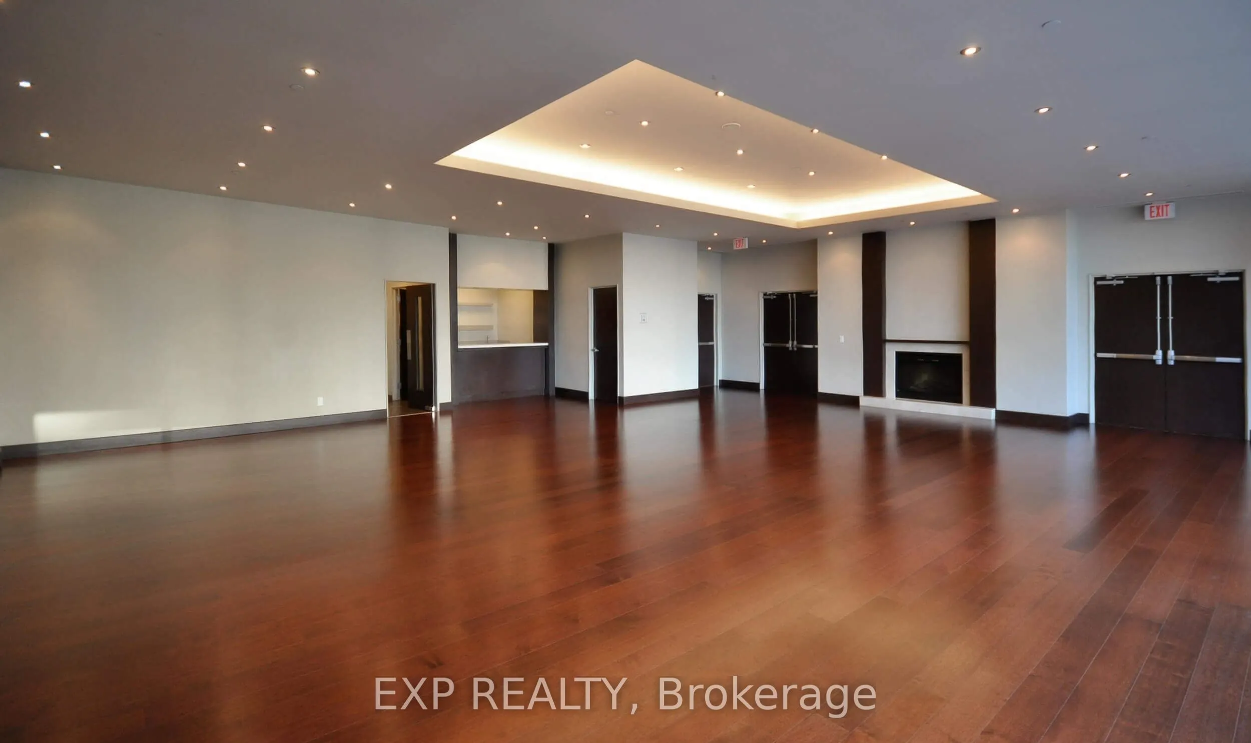 208 Queens Quay W #1213
