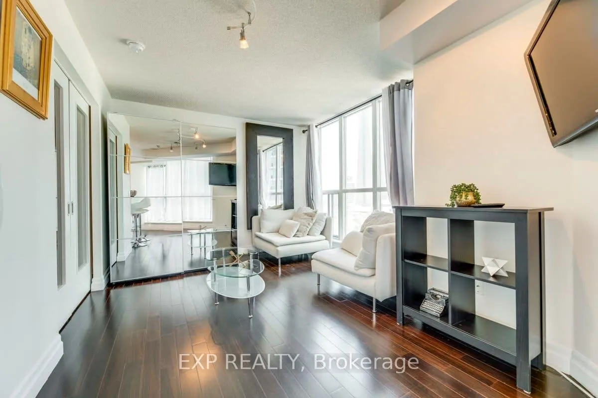208 Queens Quay W #1213