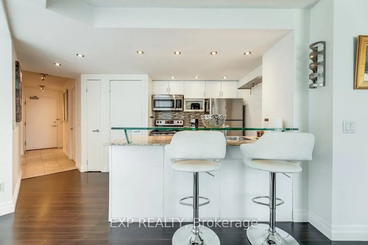 208 Queens Quay W #1213