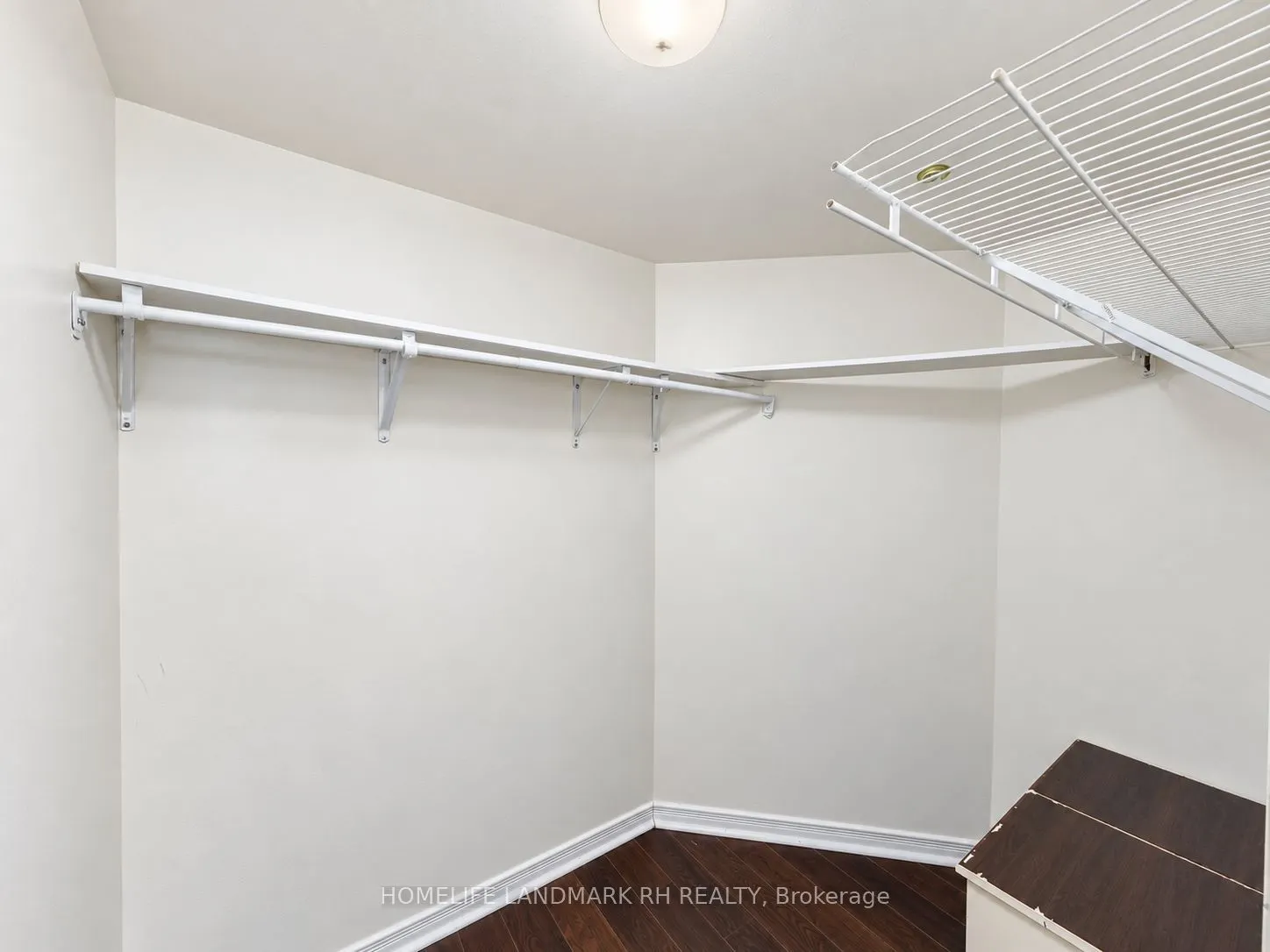 8 Hillcrest Avenue #1916