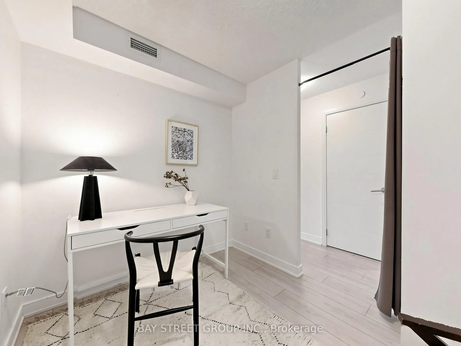 525 Adelaide Street W #1118