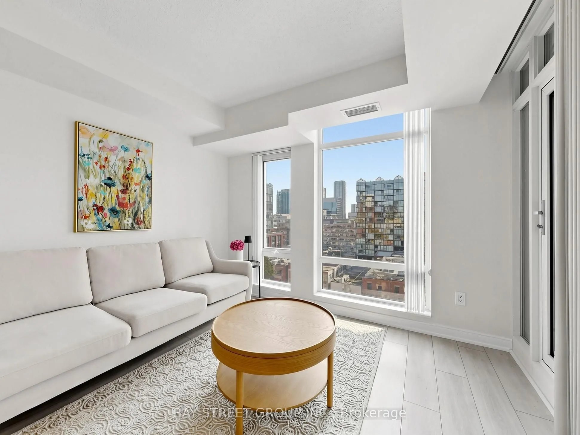 525 Adelaide Street W #1118
