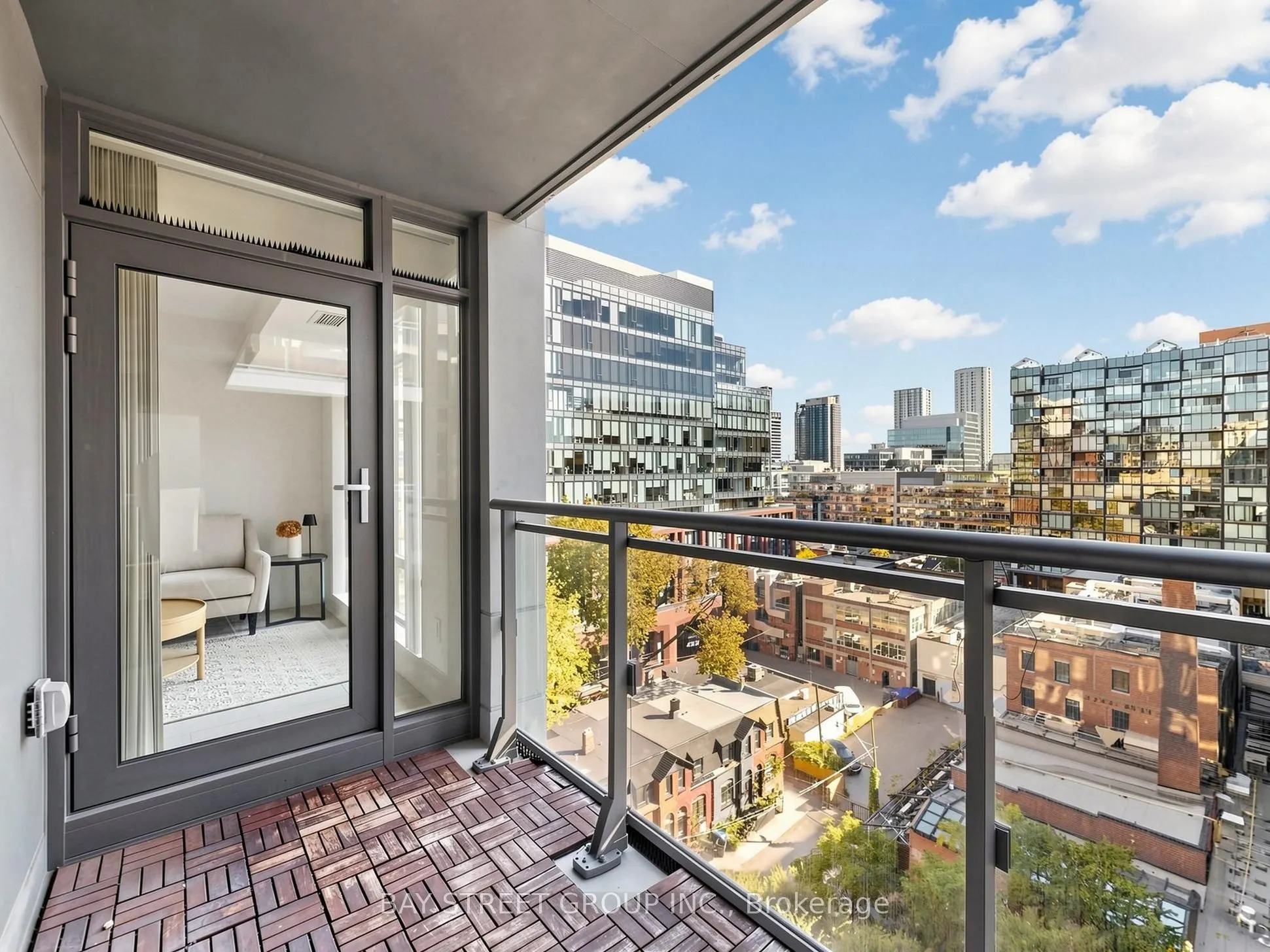 525 Adelaide Street W #1118