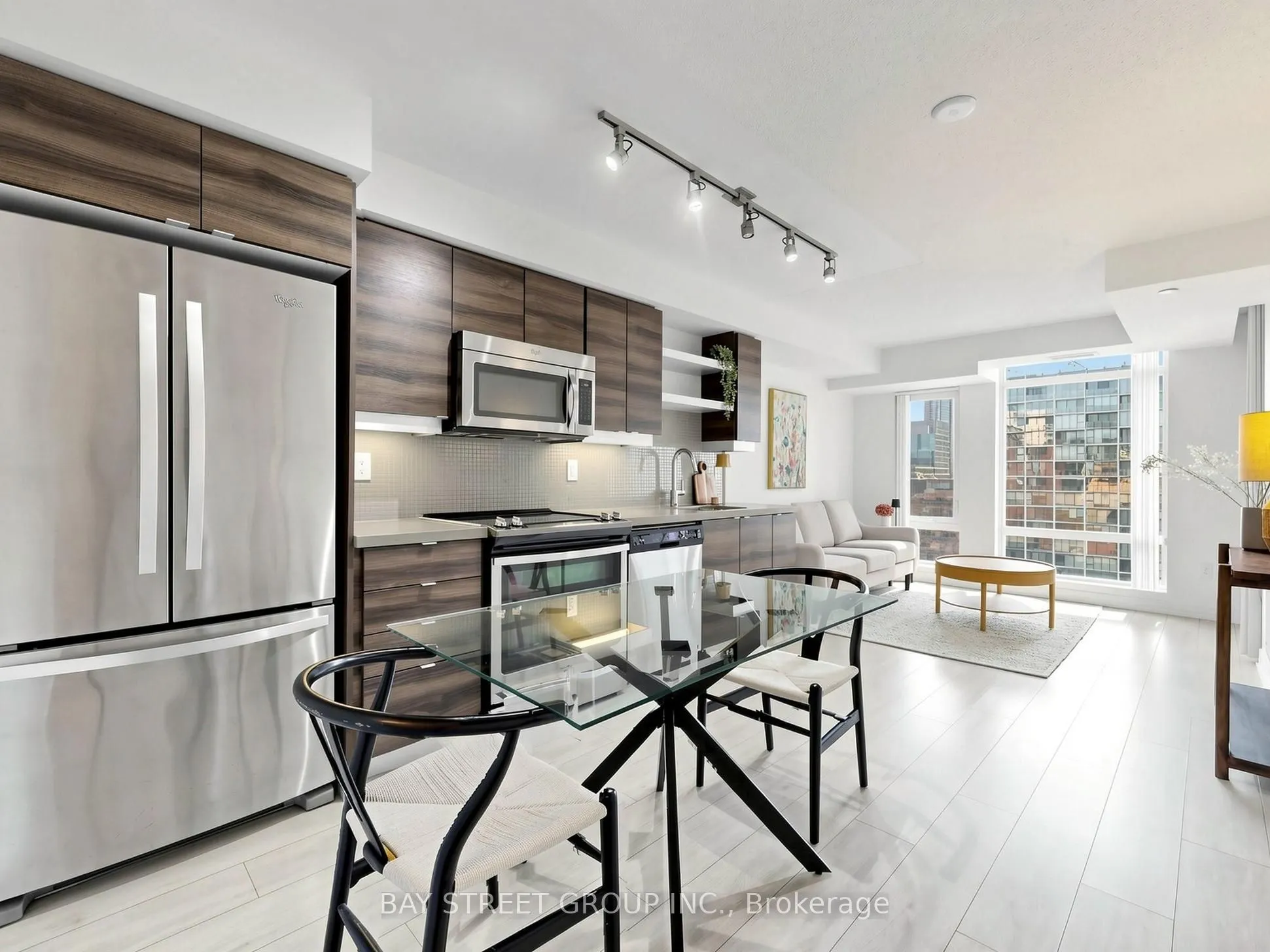 525 Adelaide Street W #1118