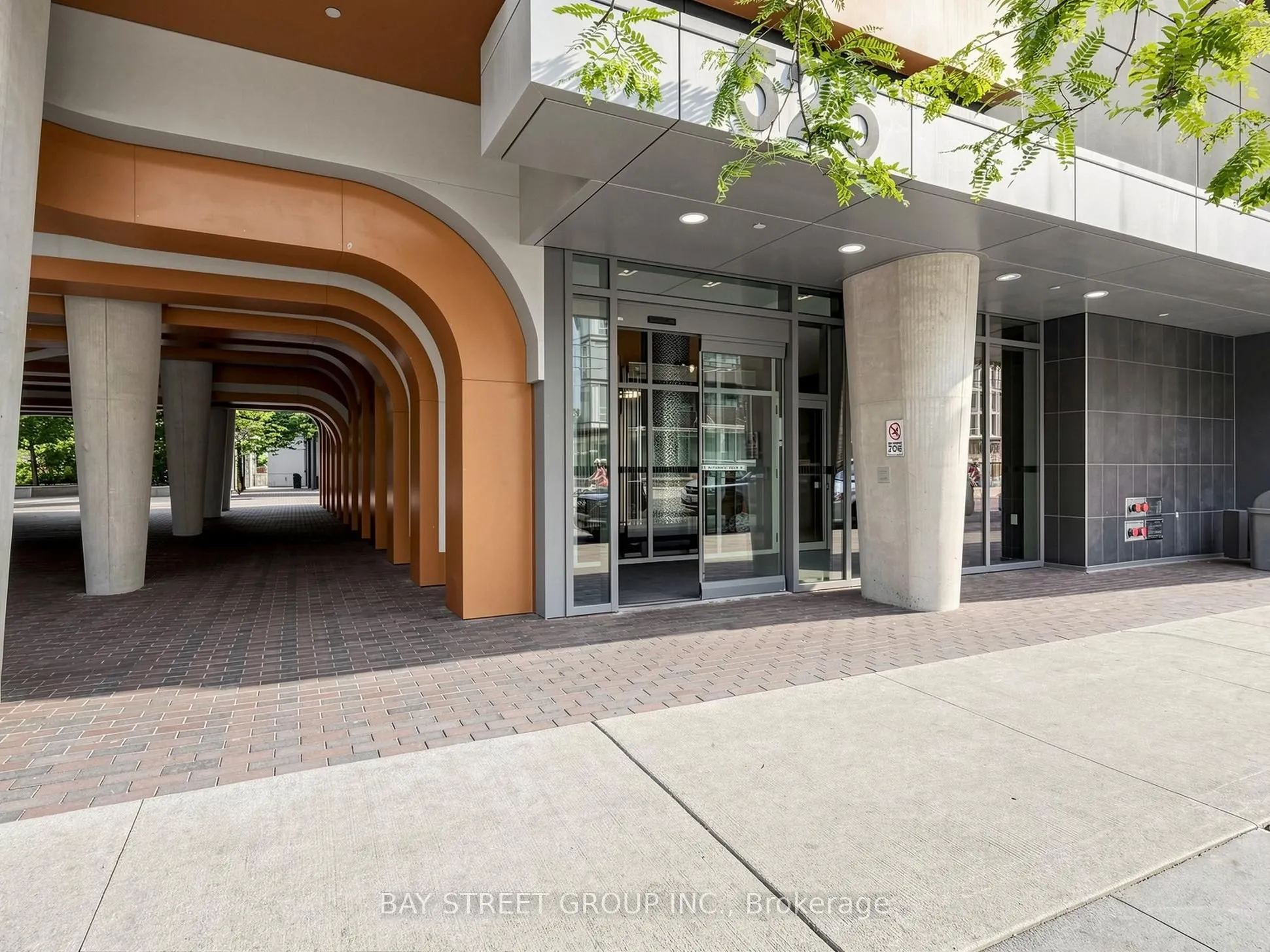 525 Adelaide Street W #1118