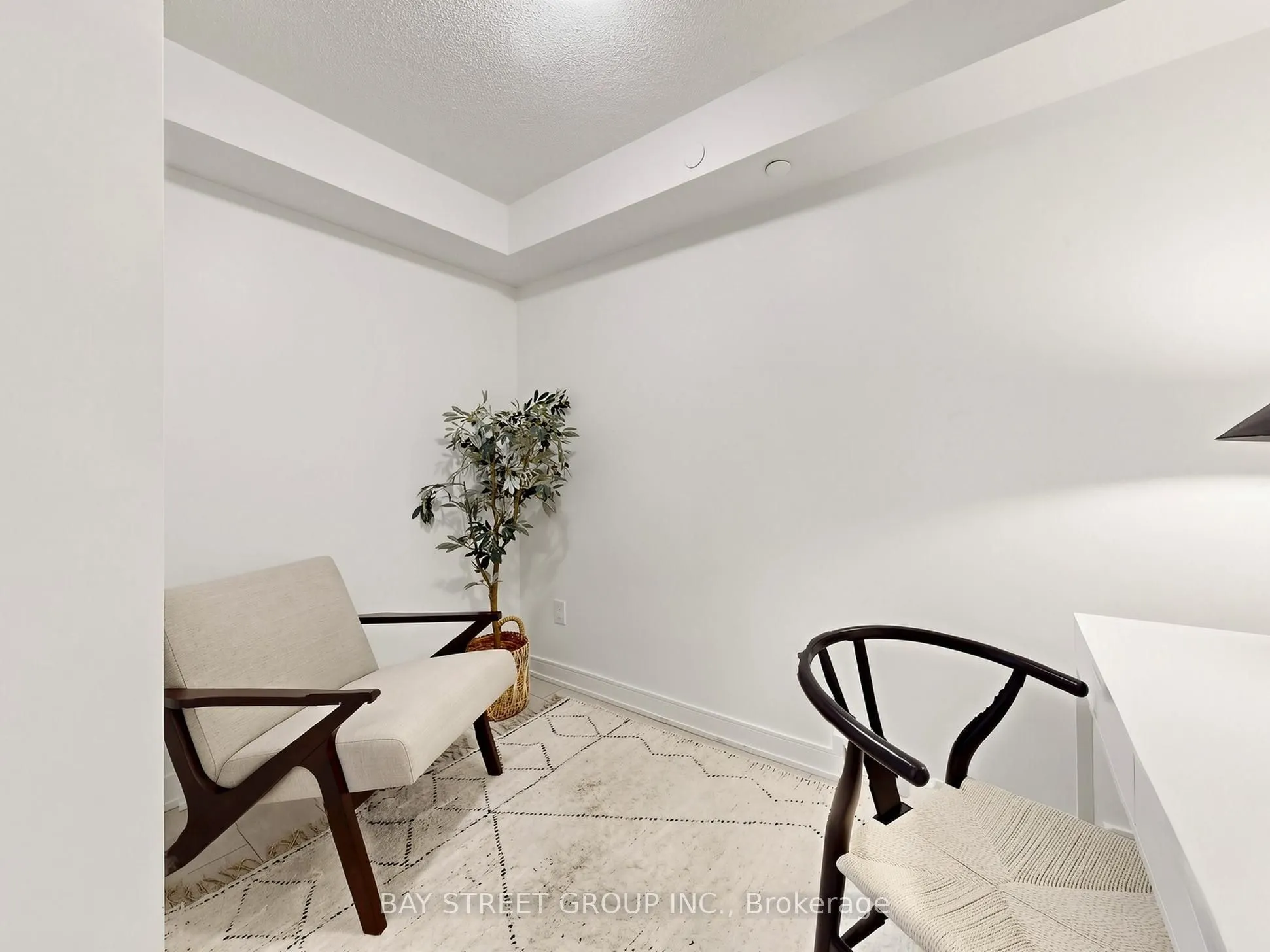 525 Adelaide Street W #1118