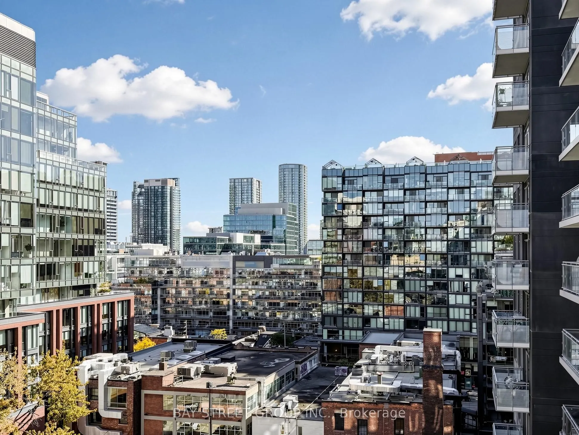 525 Adelaide Street W #1118