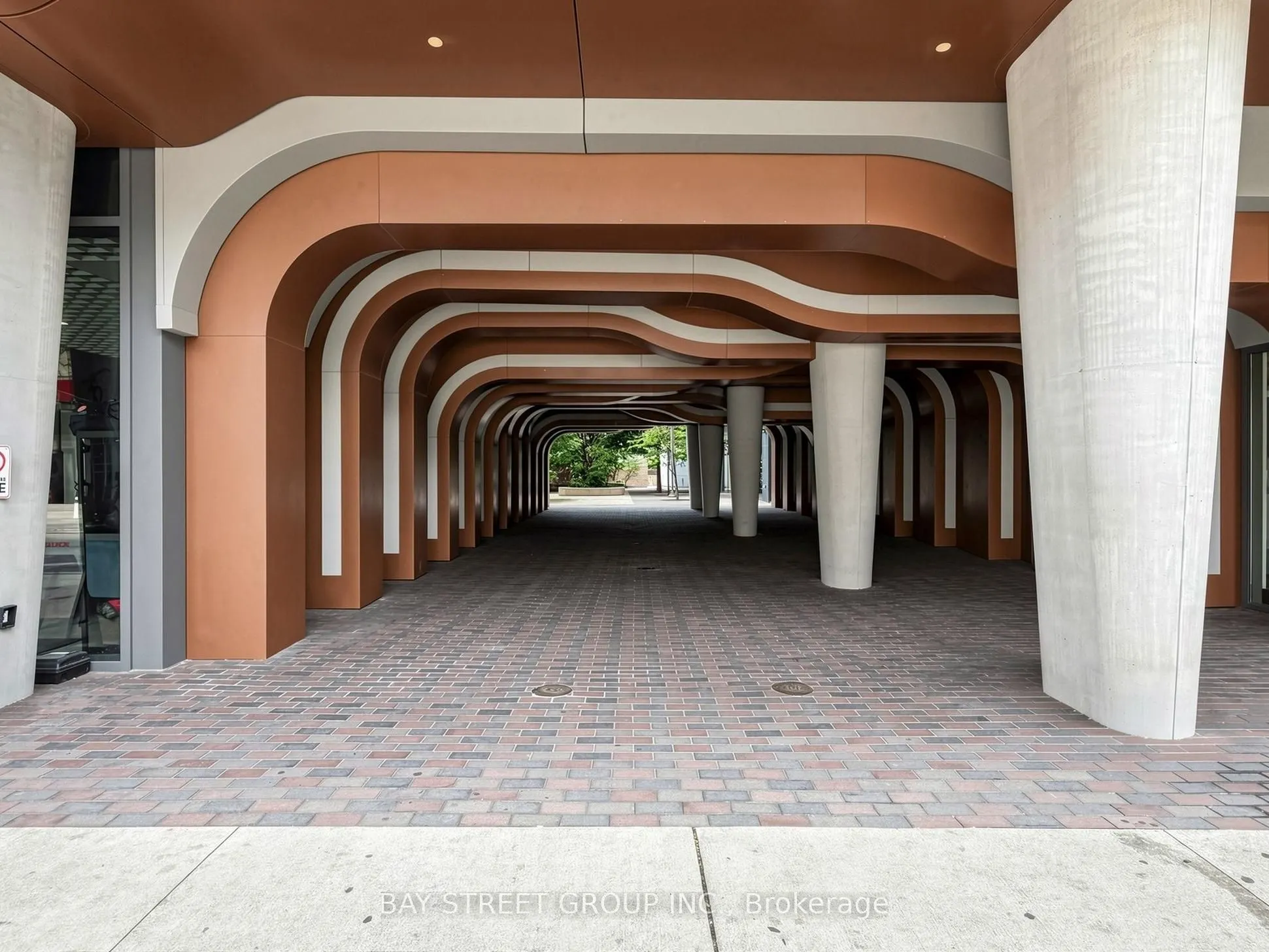 525 Adelaide Street W #1118