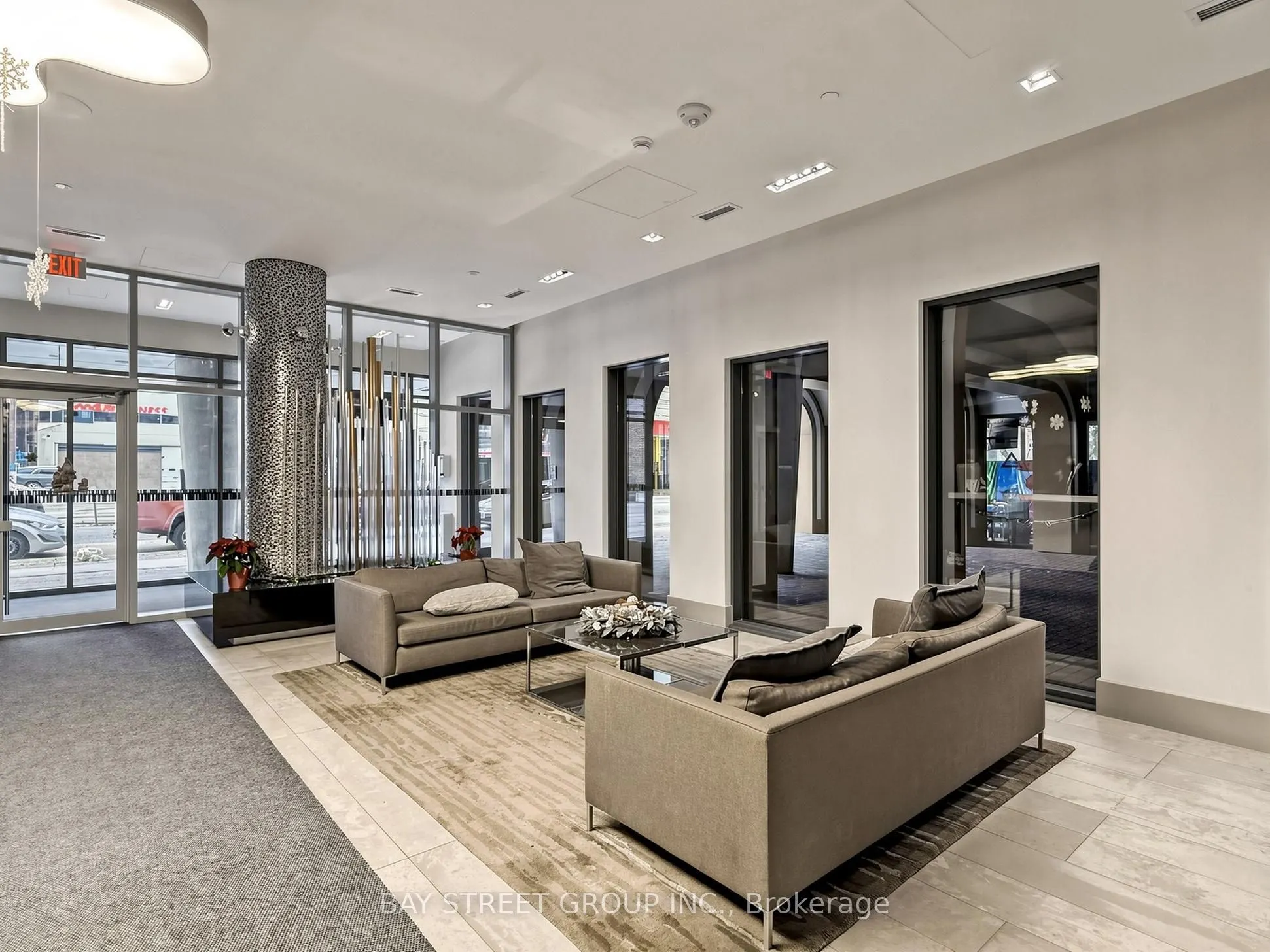 525 Adelaide Street W #1118