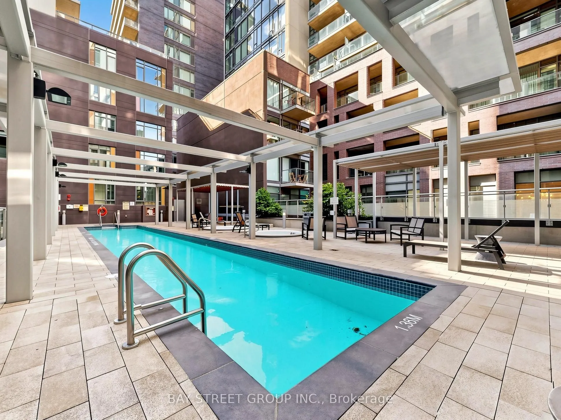525 Adelaide Street W #1118