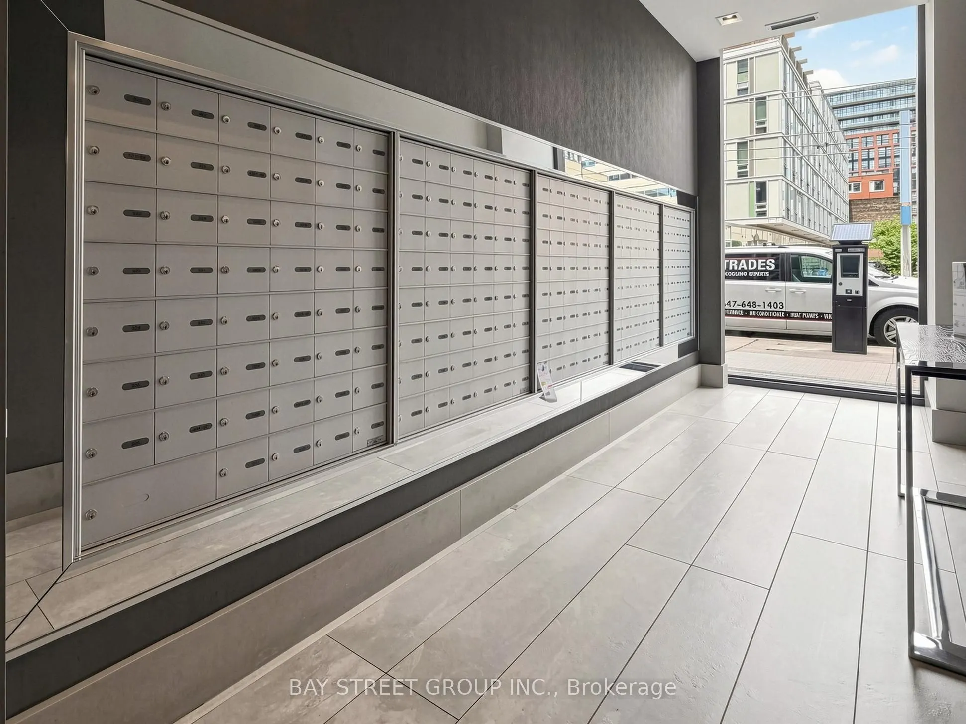525 Adelaide Street W #1118