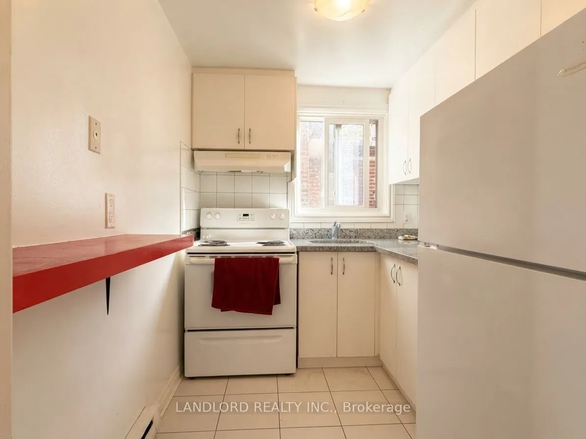 176 Howland Avenue #201