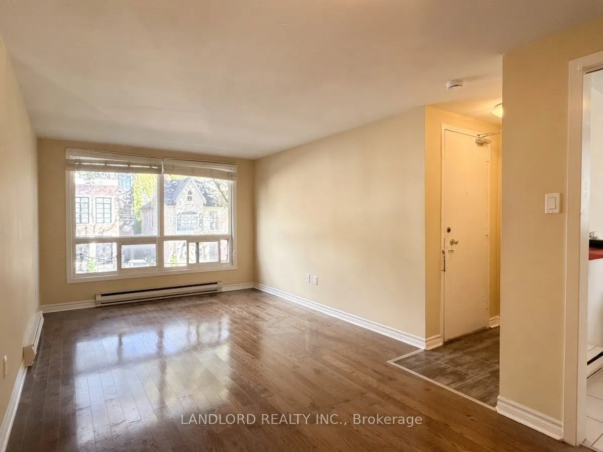 176 Howland Avenue #201