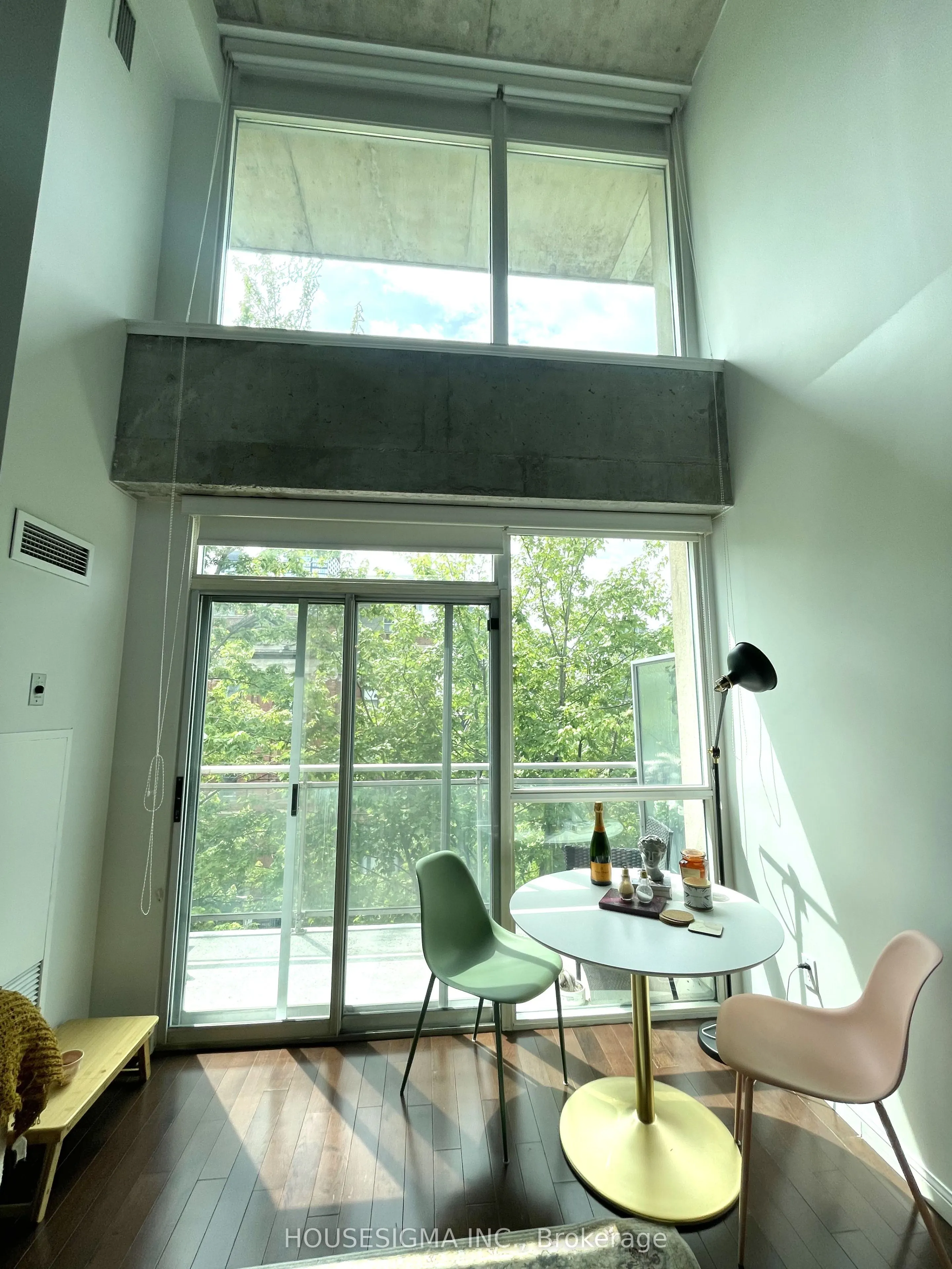 954 King Street W #513