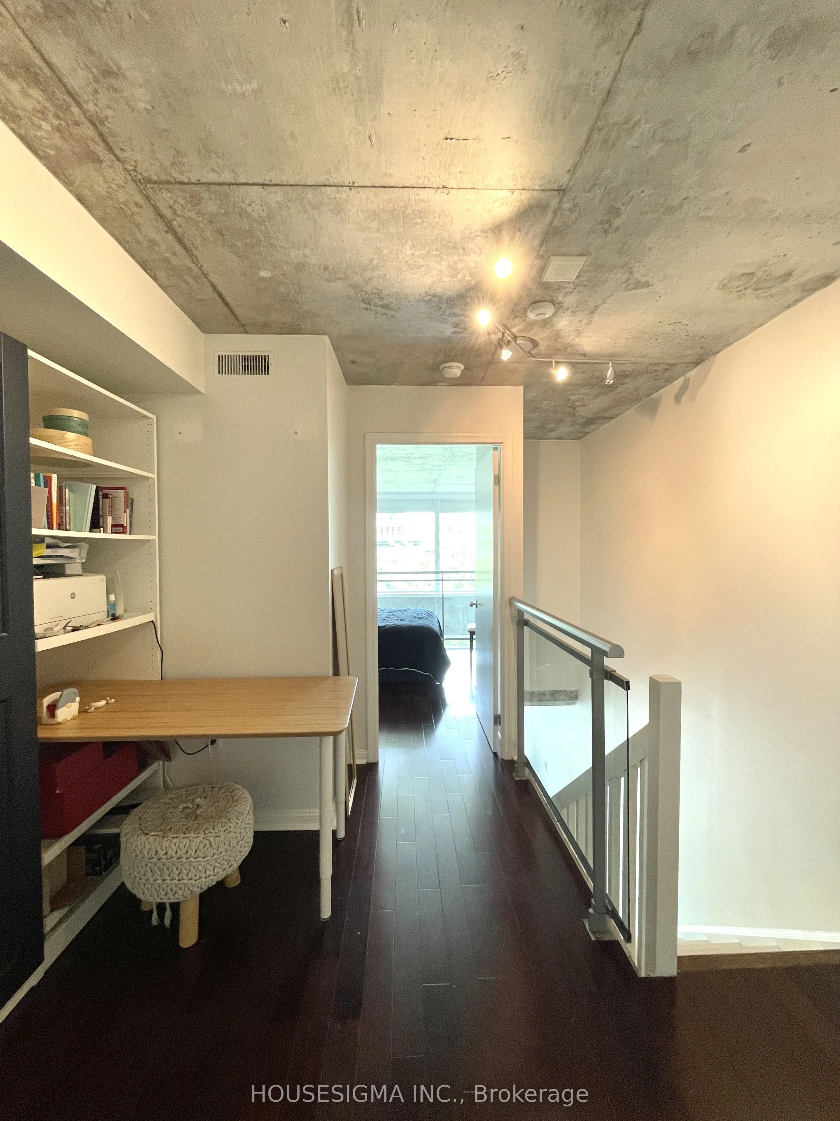 954 King Street W #513