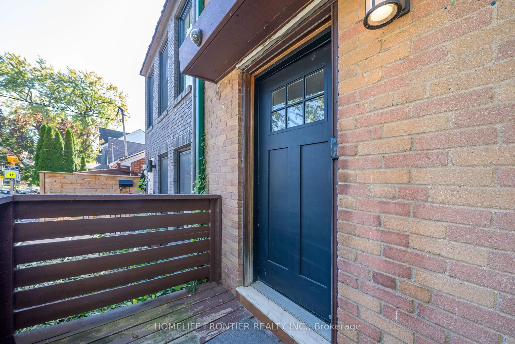 122 Manning Avenue #Upper