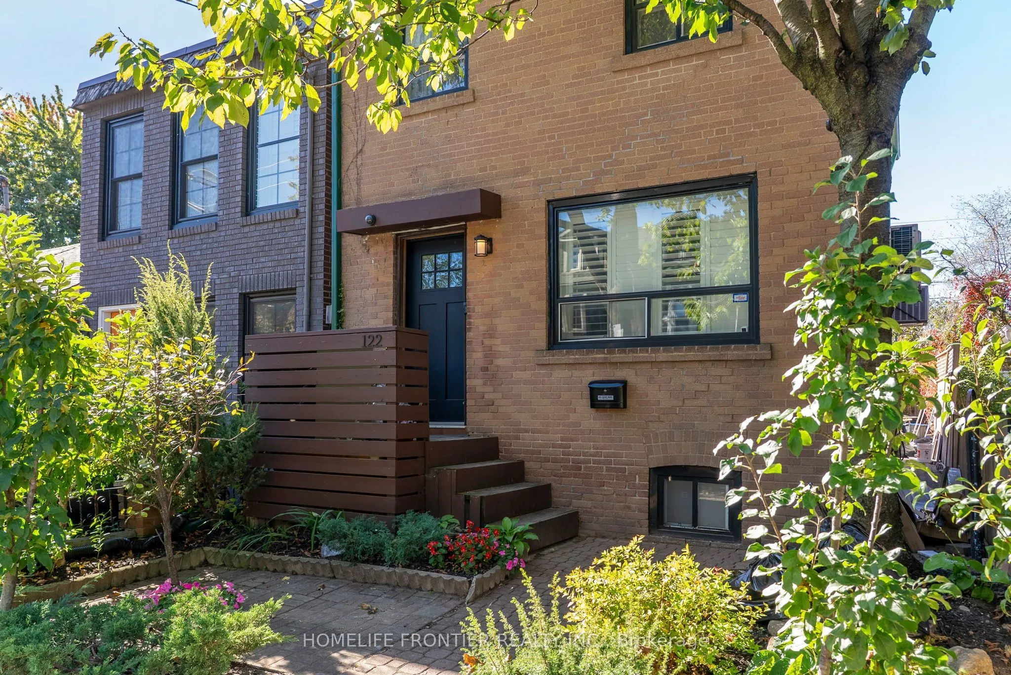 122 Manning Avenue #Upper