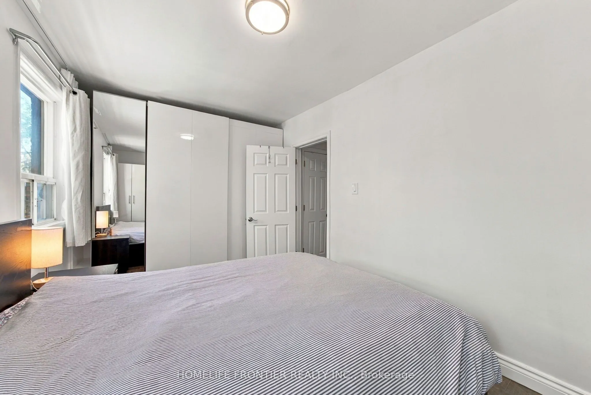 122 Manning Avenue #Upper