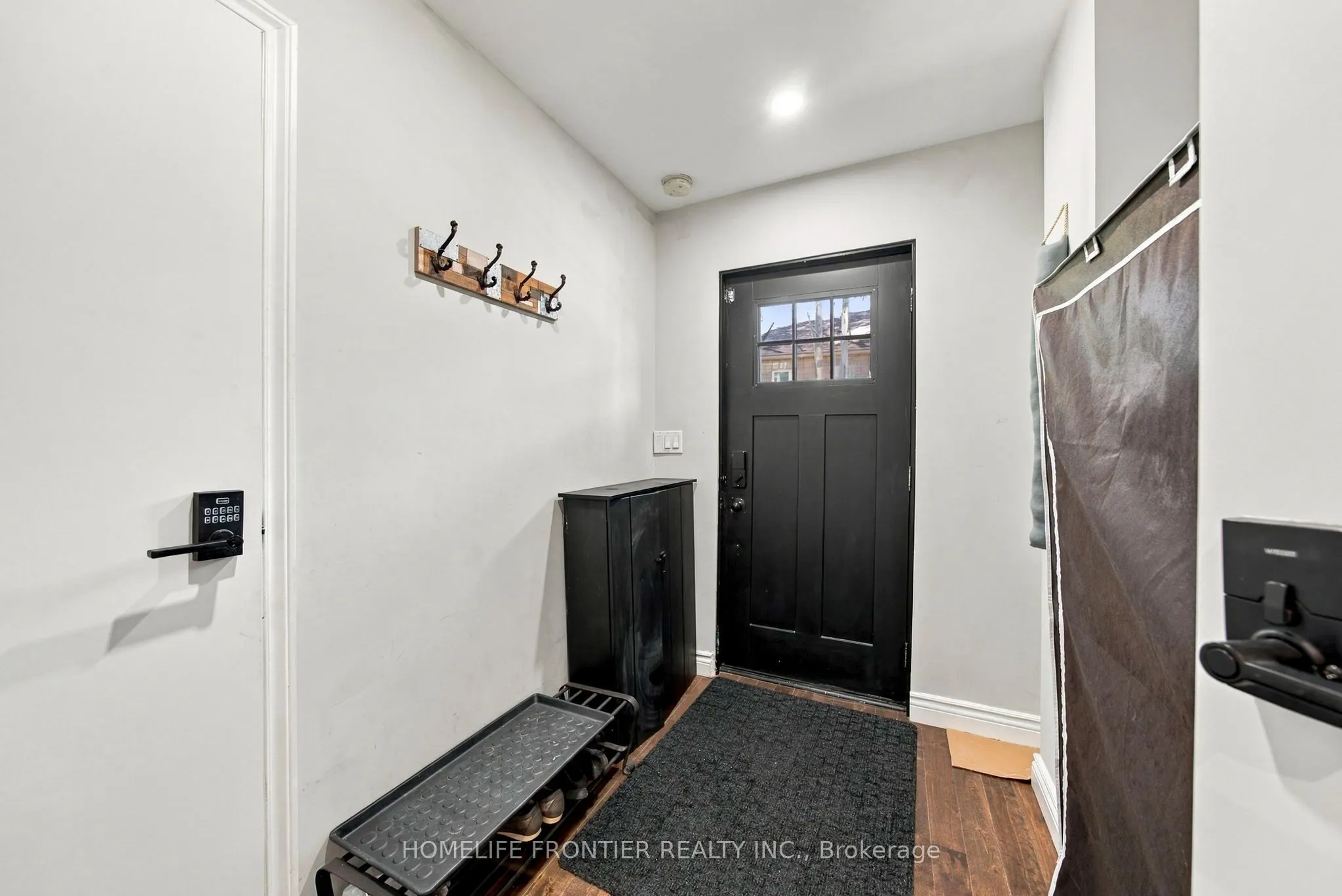 122 Manning Avenue #Upper