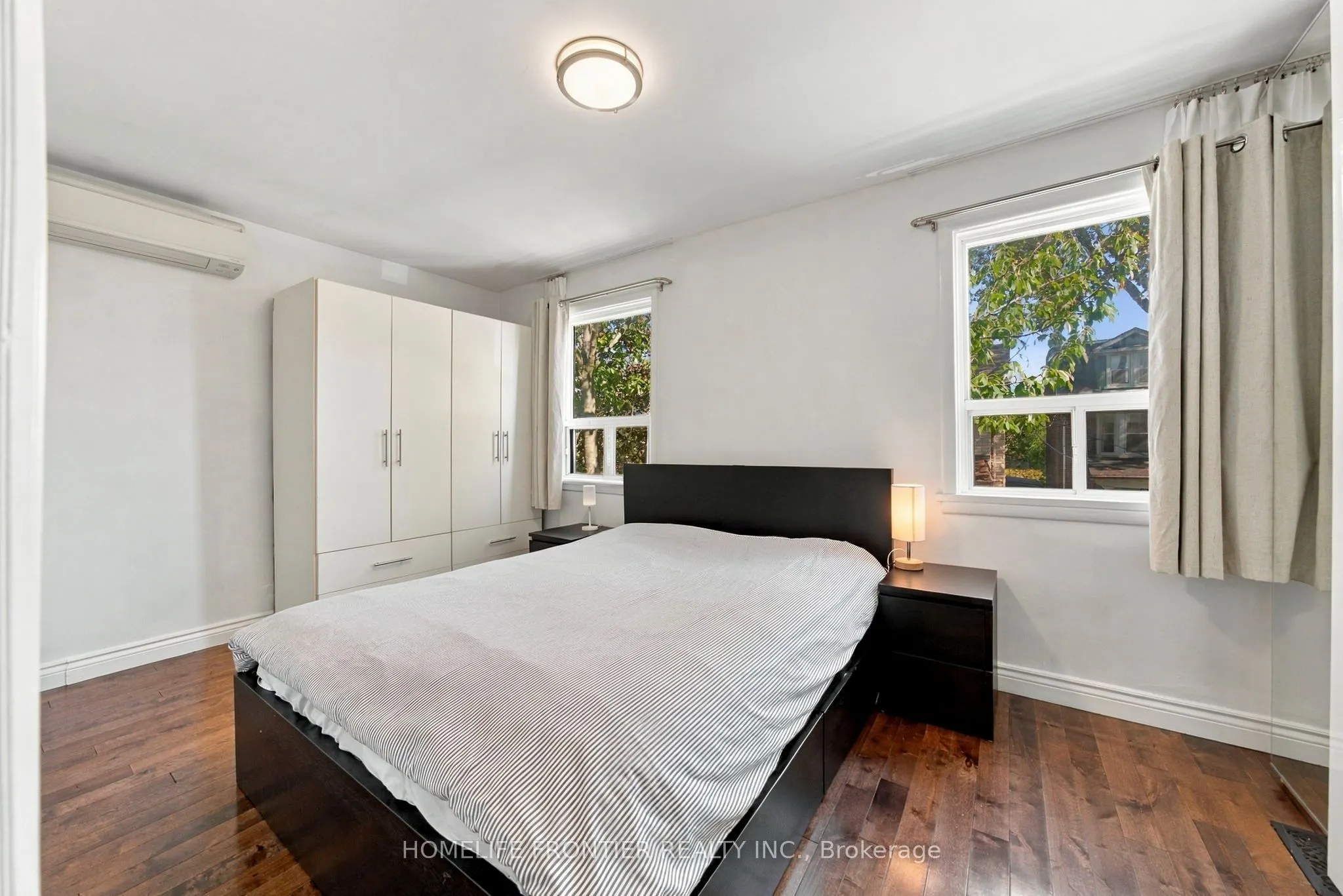 122 Manning Avenue #Upper