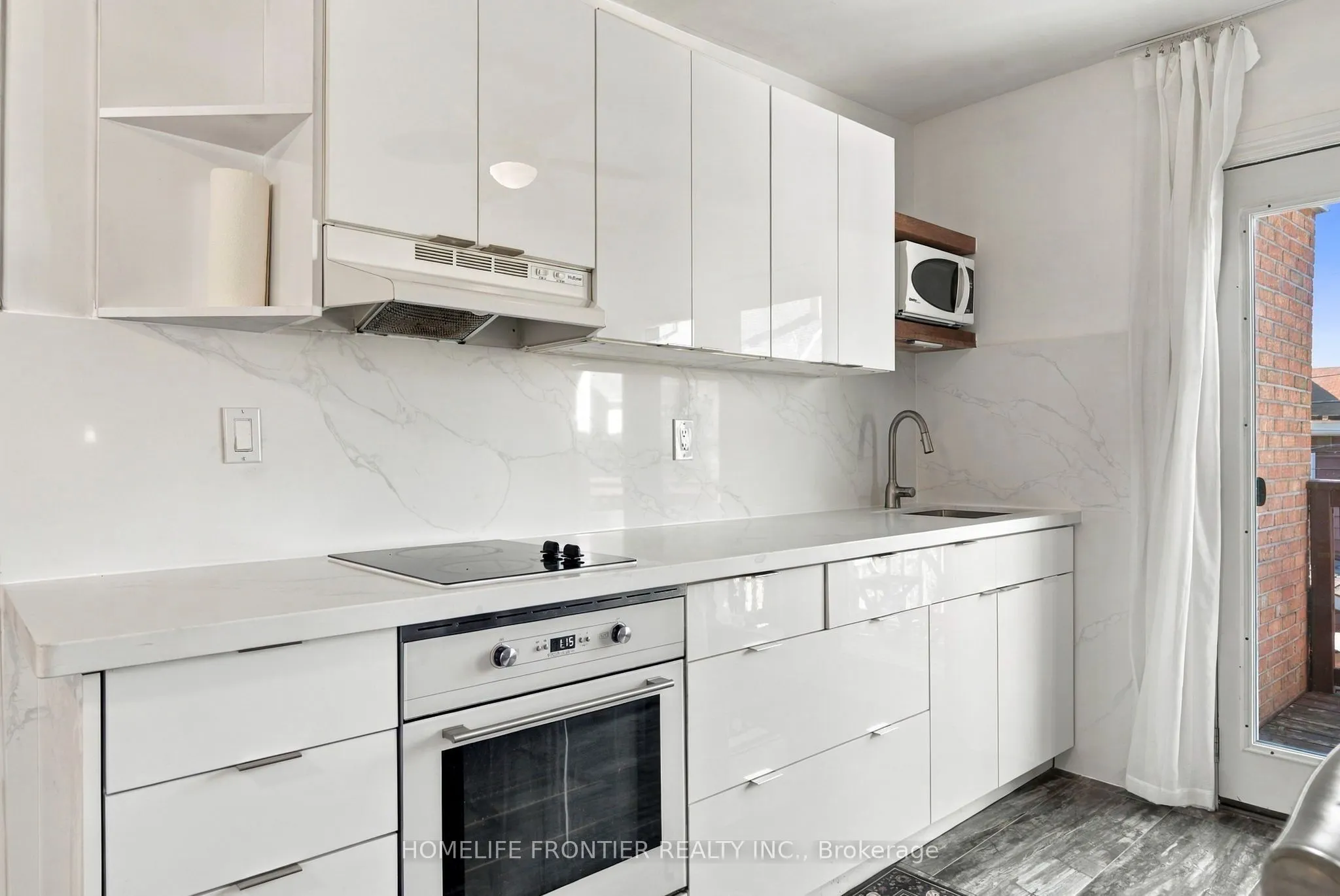 122 Manning Avenue #Upper