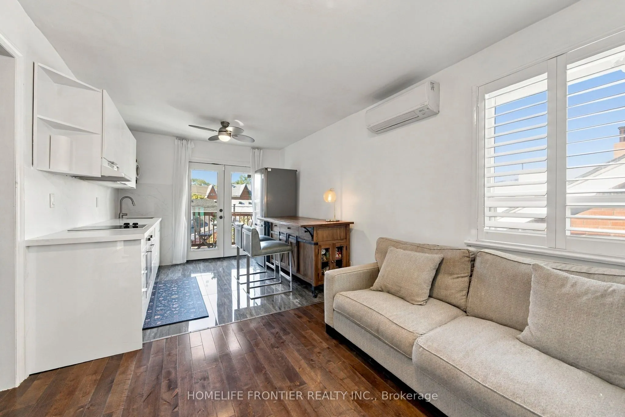 122 Manning Avenue #Upper