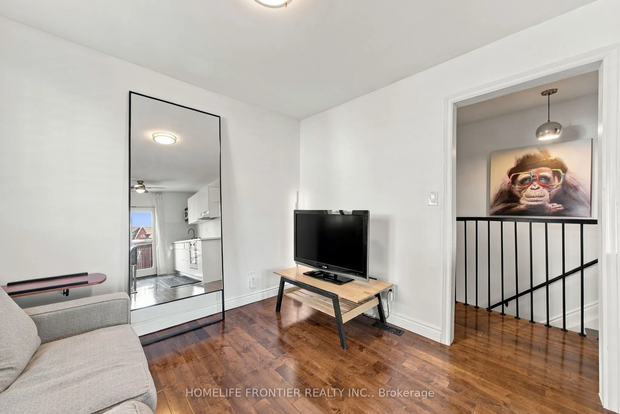 122 Manning Avenue #Upper