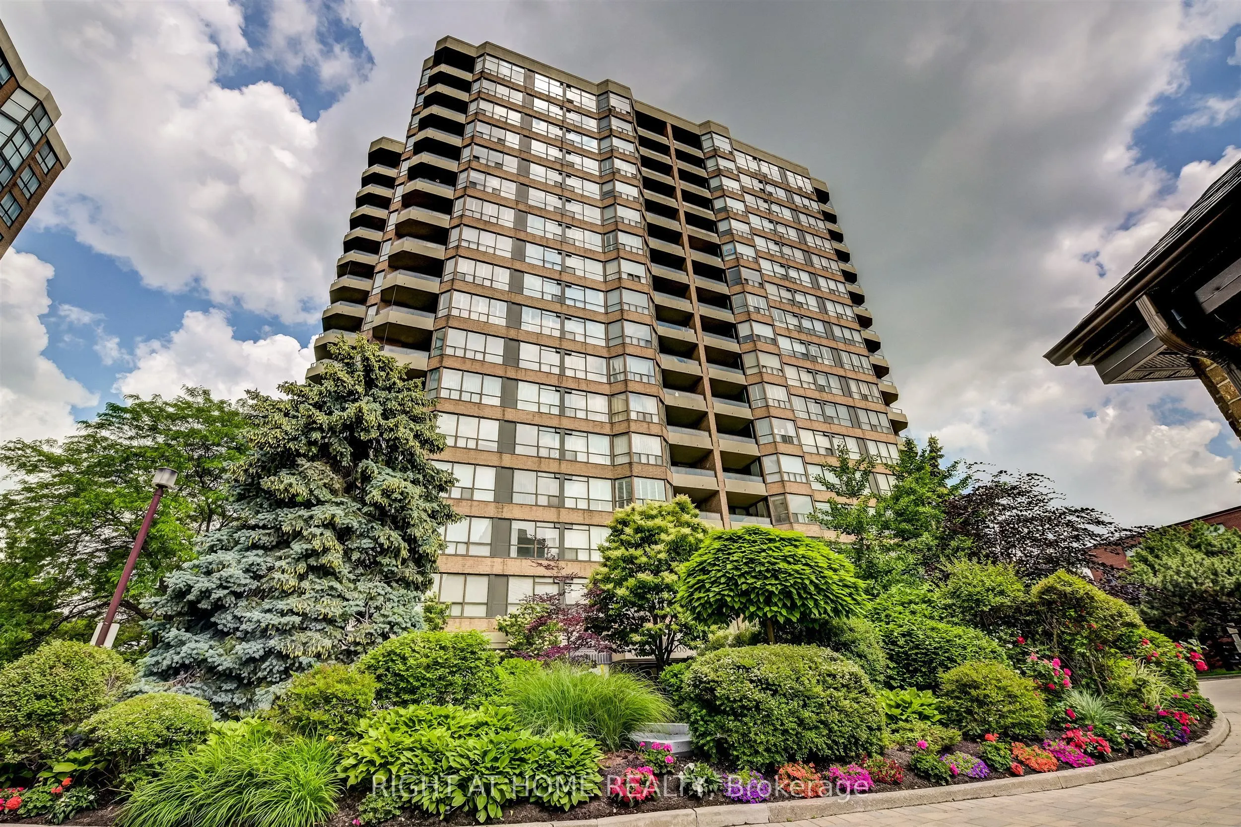 268 Ridley Boulevard #611